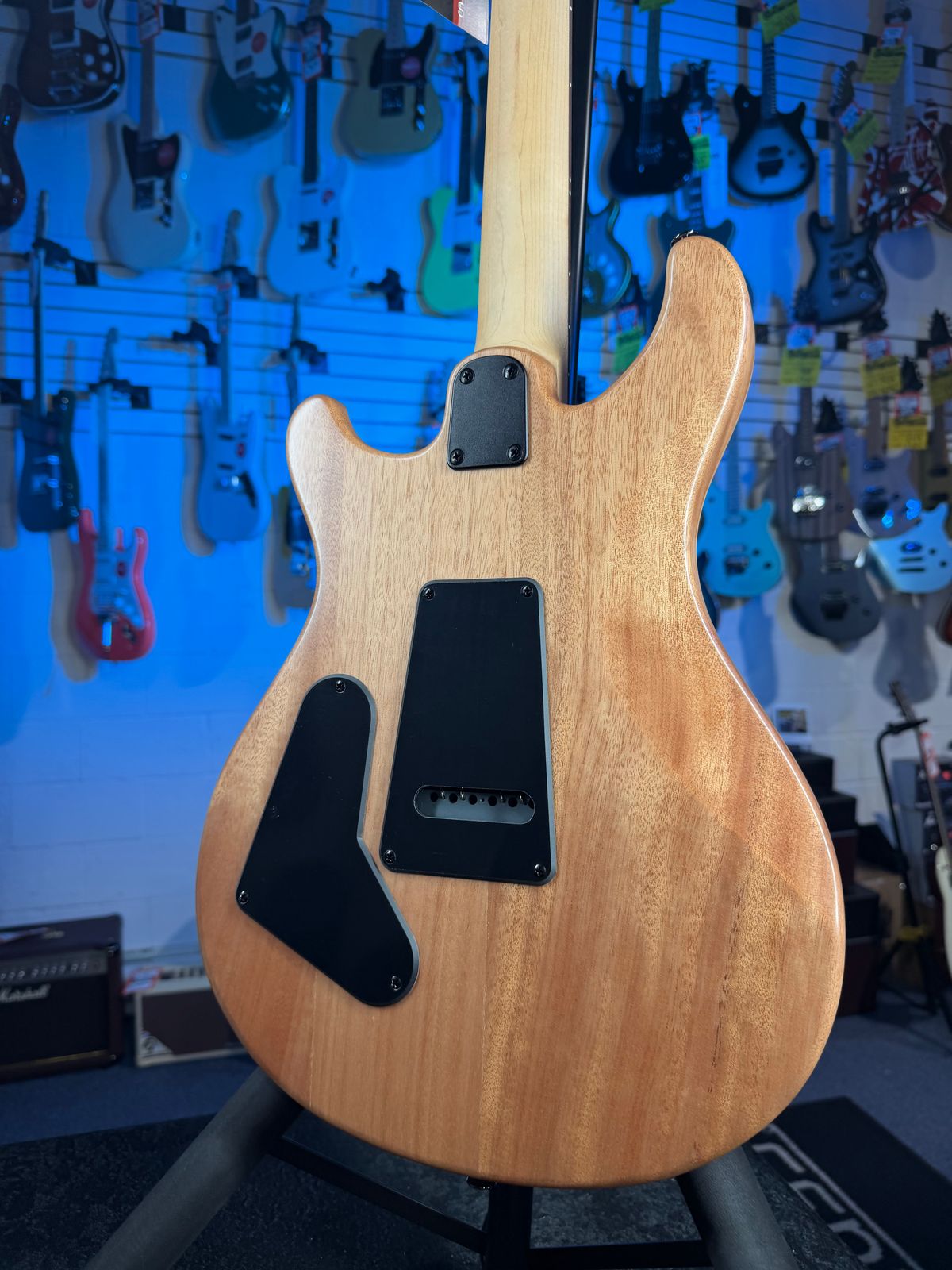 PRS SE CE 24 Satin - Flat White Top, C&M Exclusive - Black / Smoked Hardware, Free Plek & Setup # 770