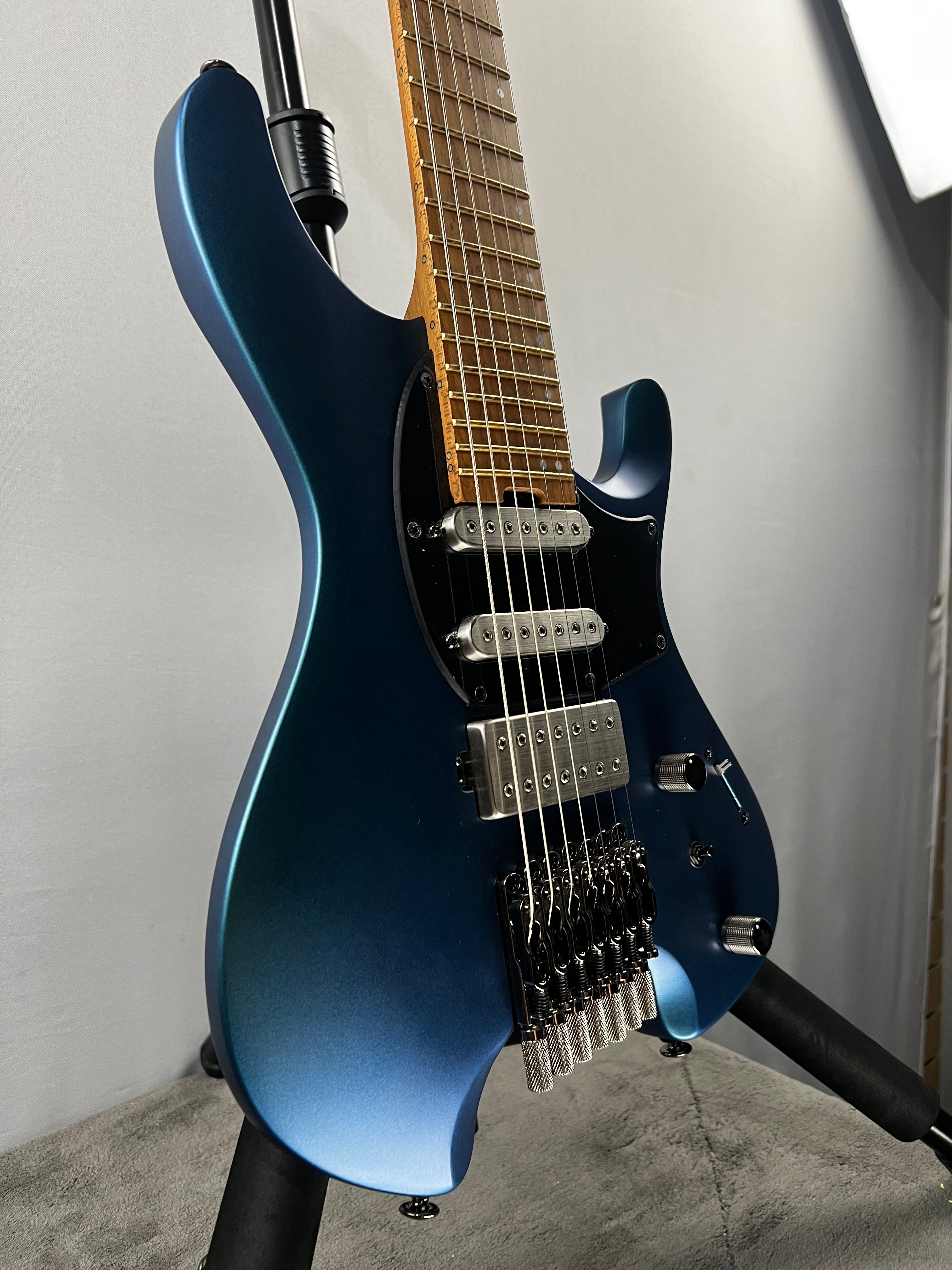 Q547 7-string Electric Guitar - Blue Chameleon Metallic Matte #016 GET PLEK'D!
