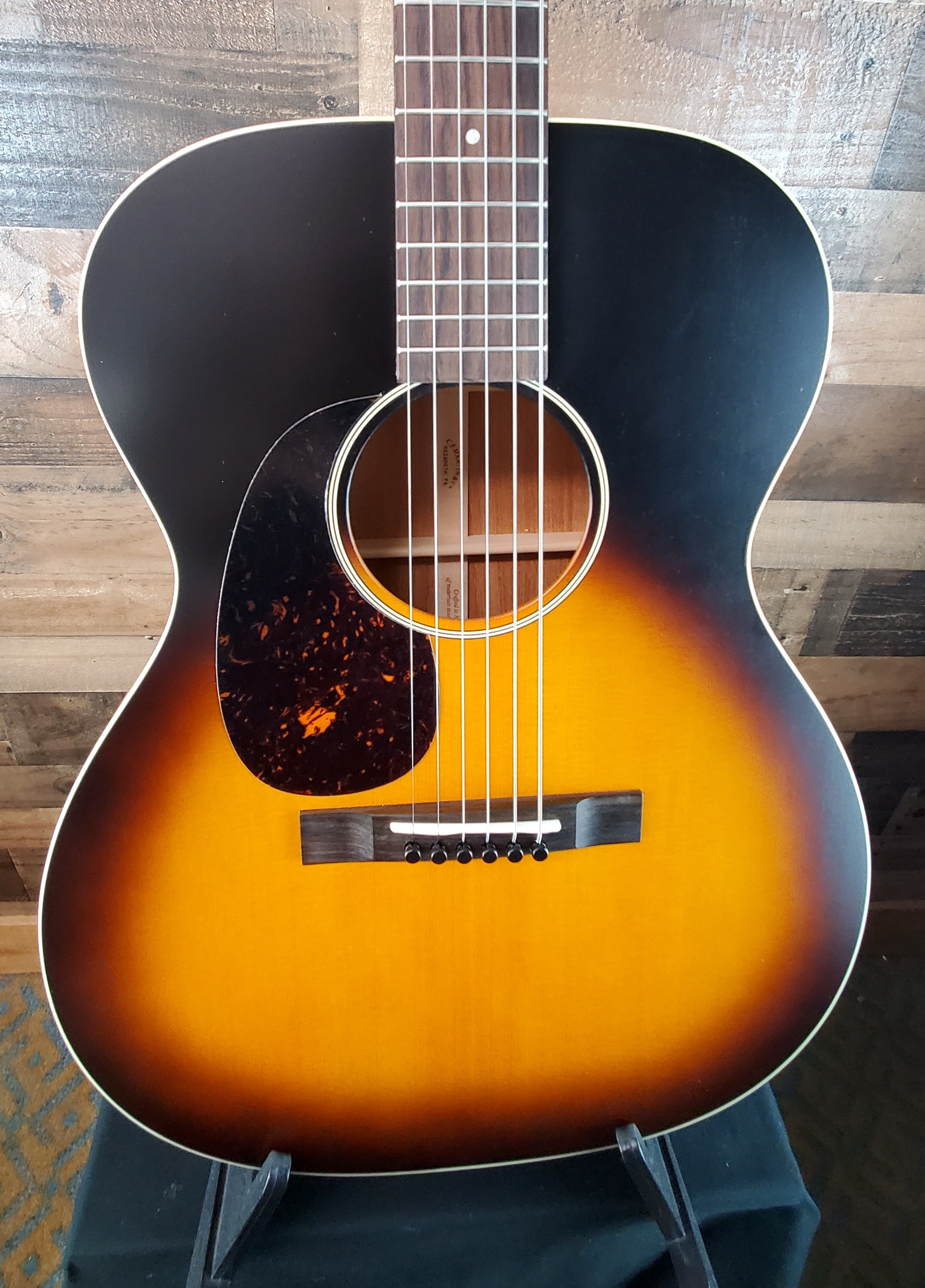 000-17 Left-Handed Acoustic Guitar - Whiskey Sunset Burst #867