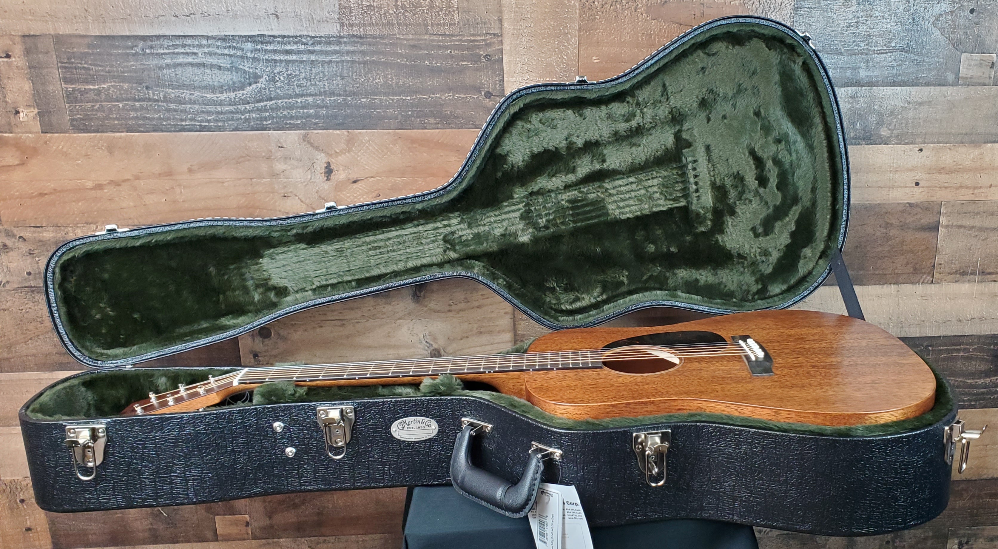 D-17 Acoustic, Natural Finish, Martin Hardcase, 468