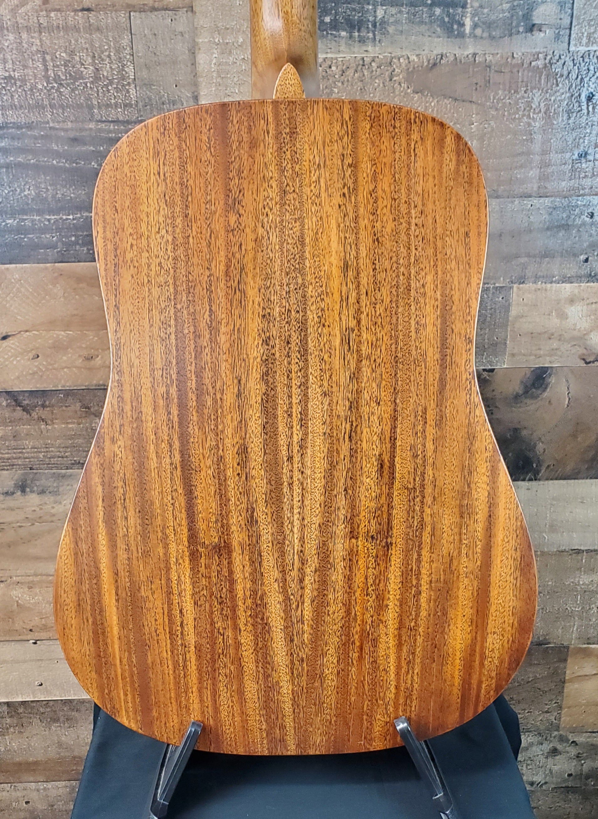 D-17 Acoustic, Natural Finish, Martin Hardcase, 468