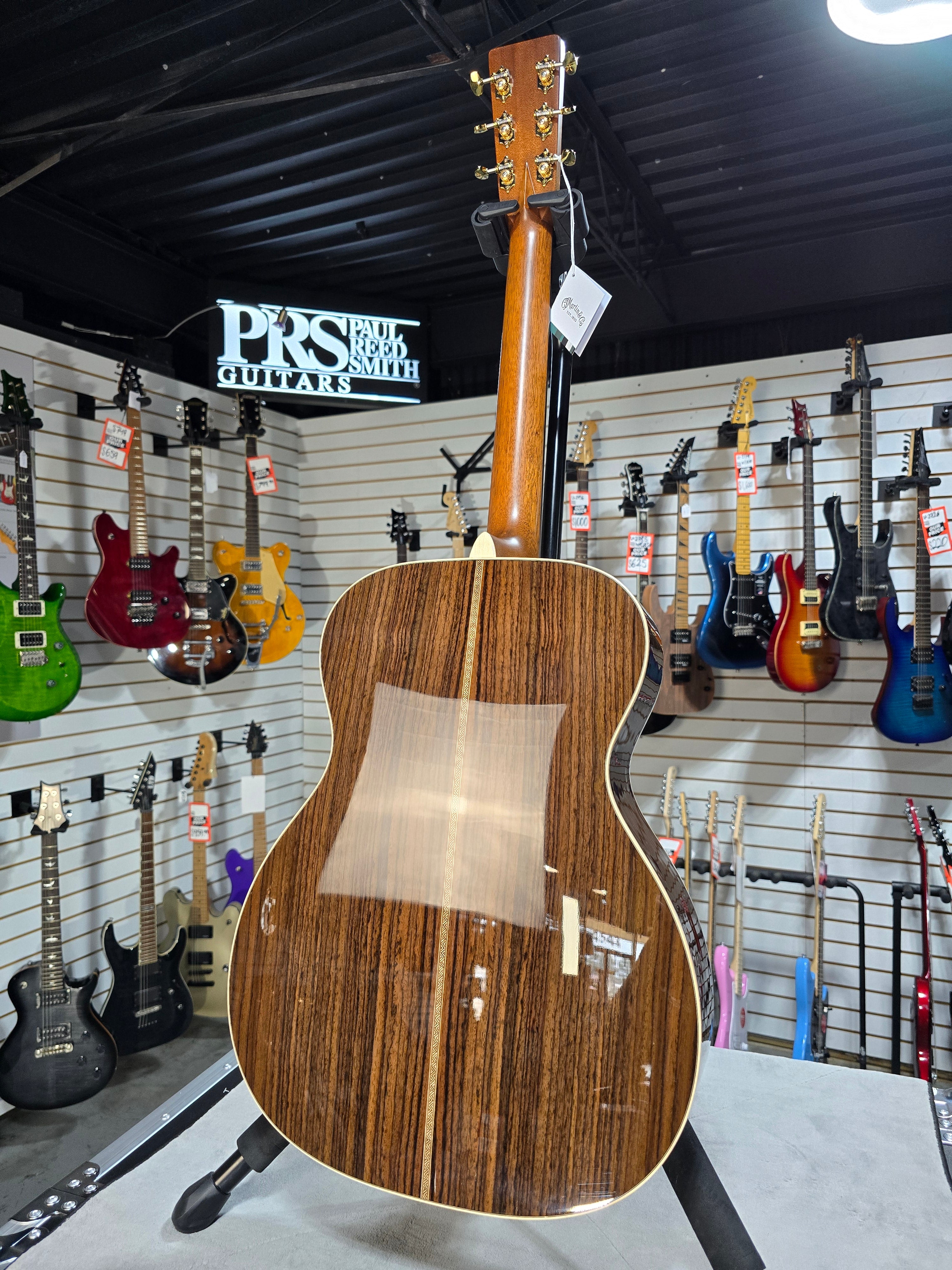 Martin 000-28 Modern Deluxe Left-handed Natural