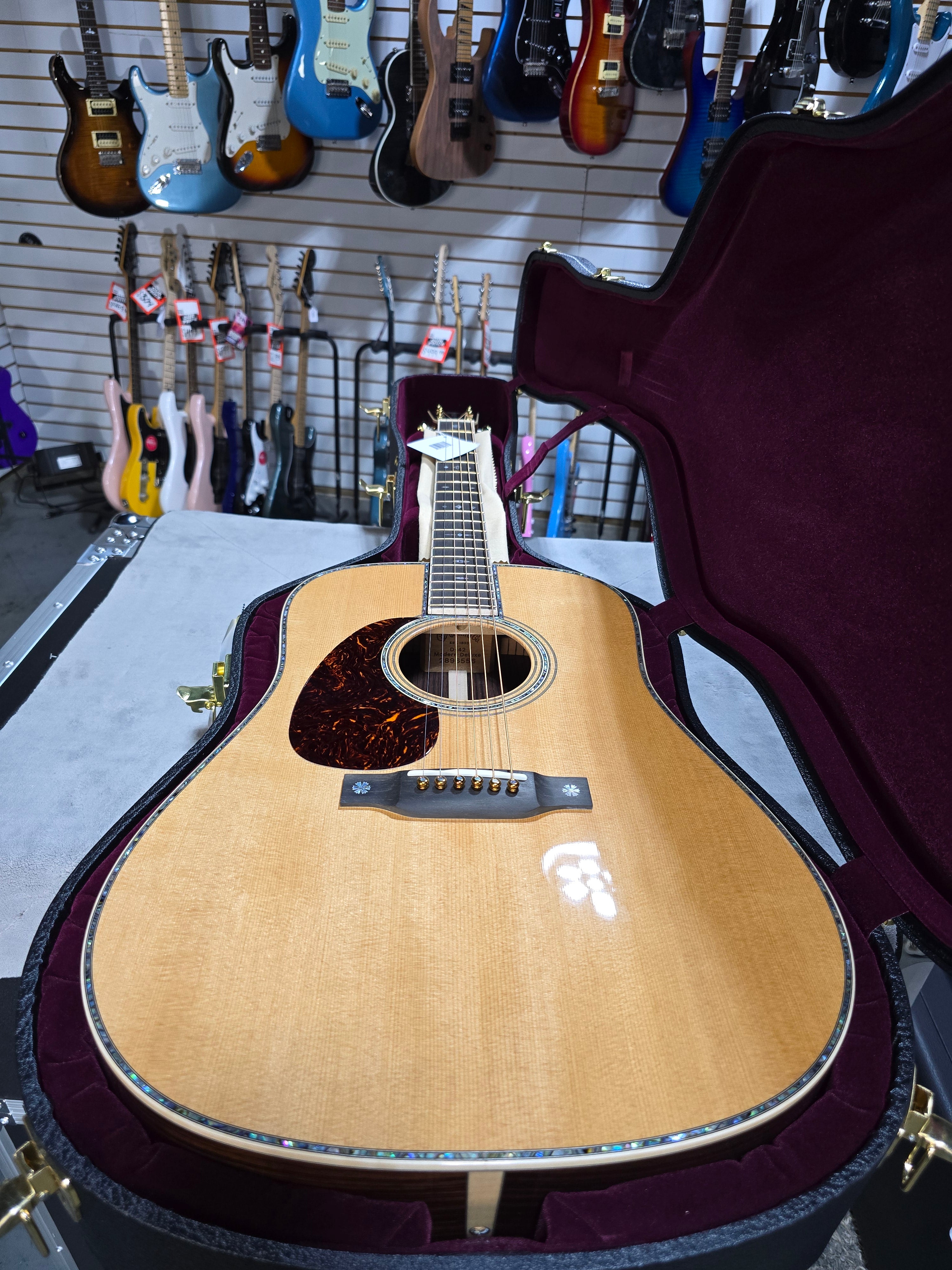 Martin D-42 Modern Deluxe Left-Handed Natural