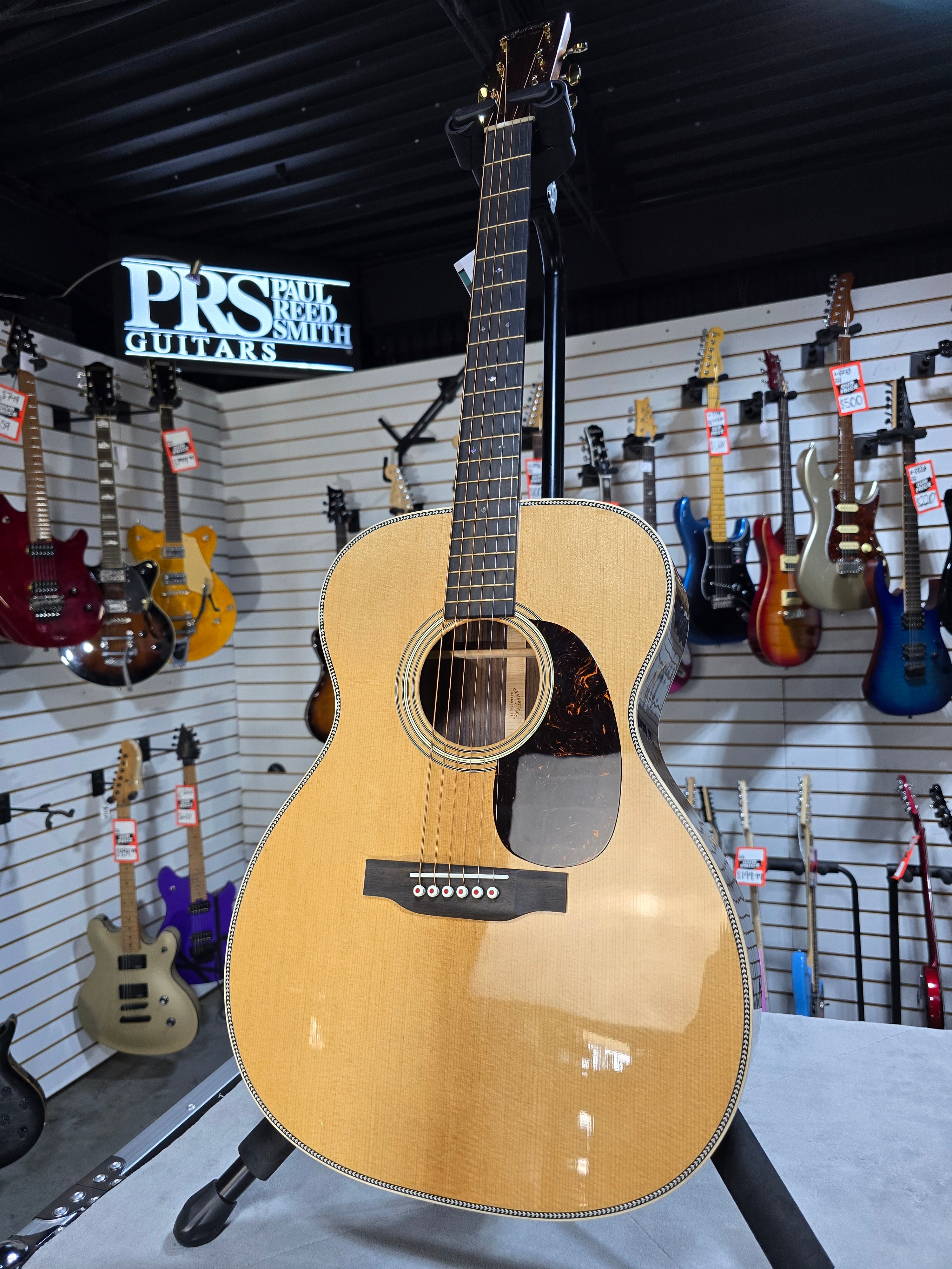 Martin 000-28 Modern Deluxe Natural