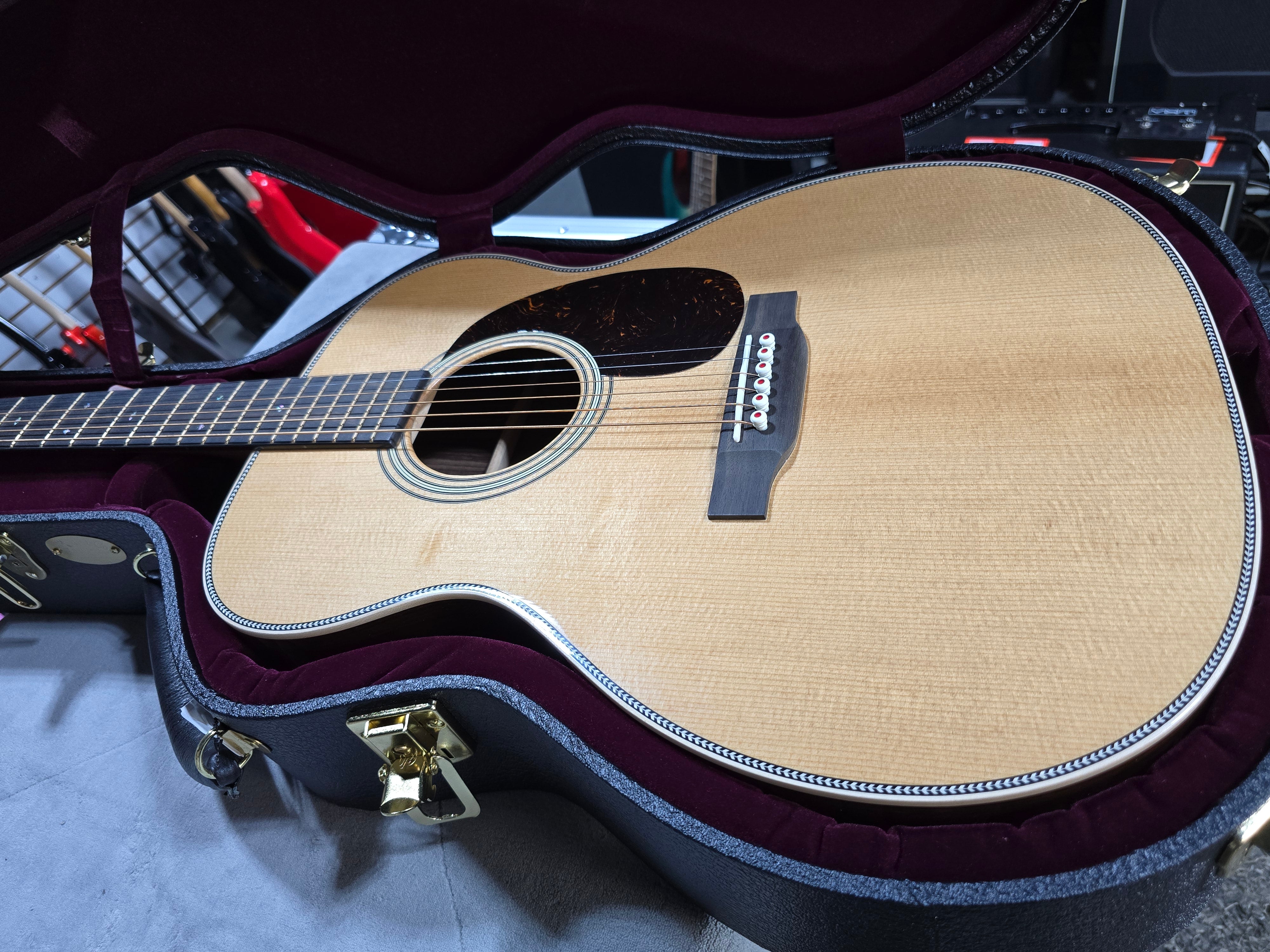 Martin 000-28 Modern Deluxe Natural