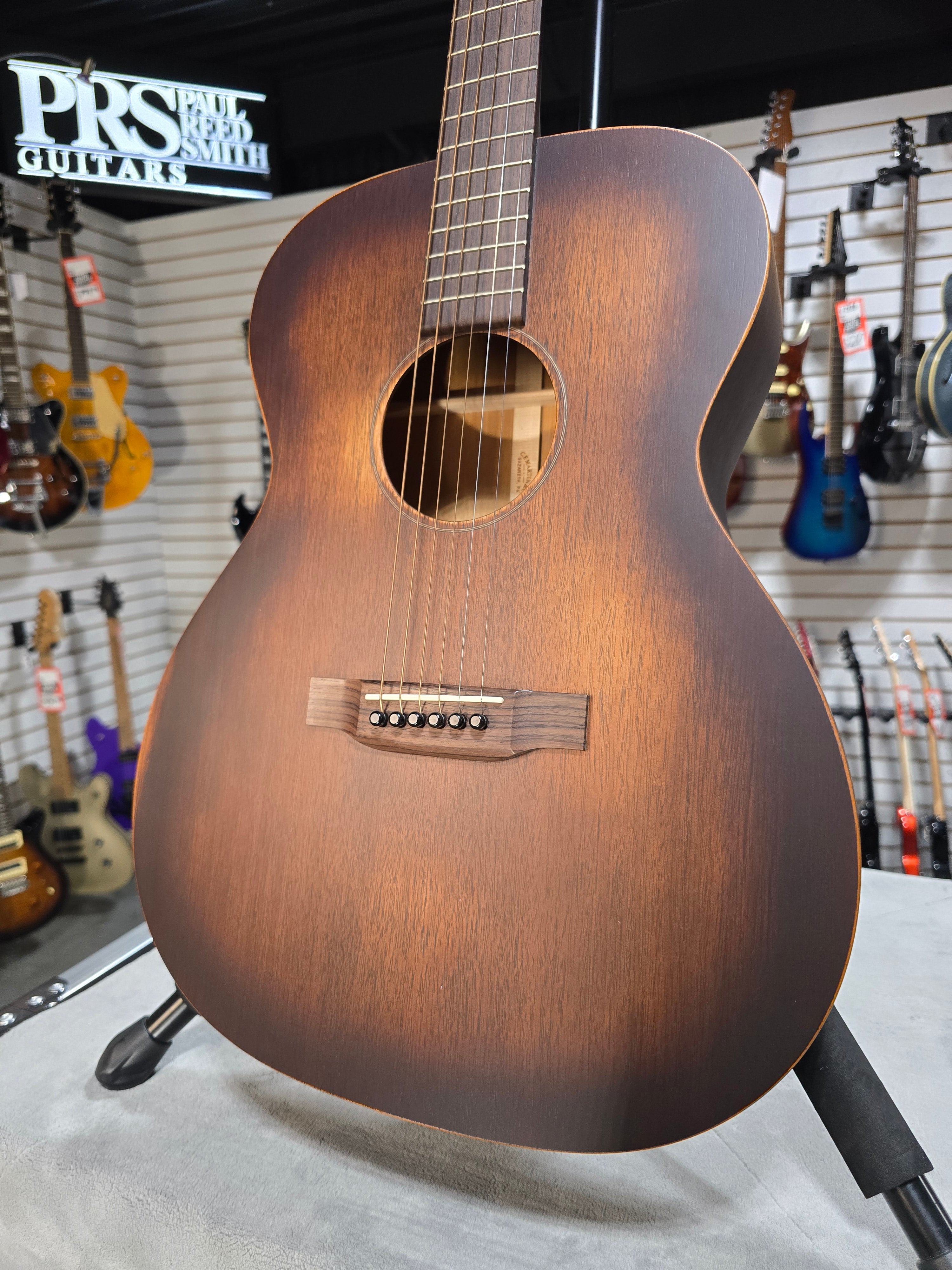 Martin 000-15M StreetMaster Mahogany Burst