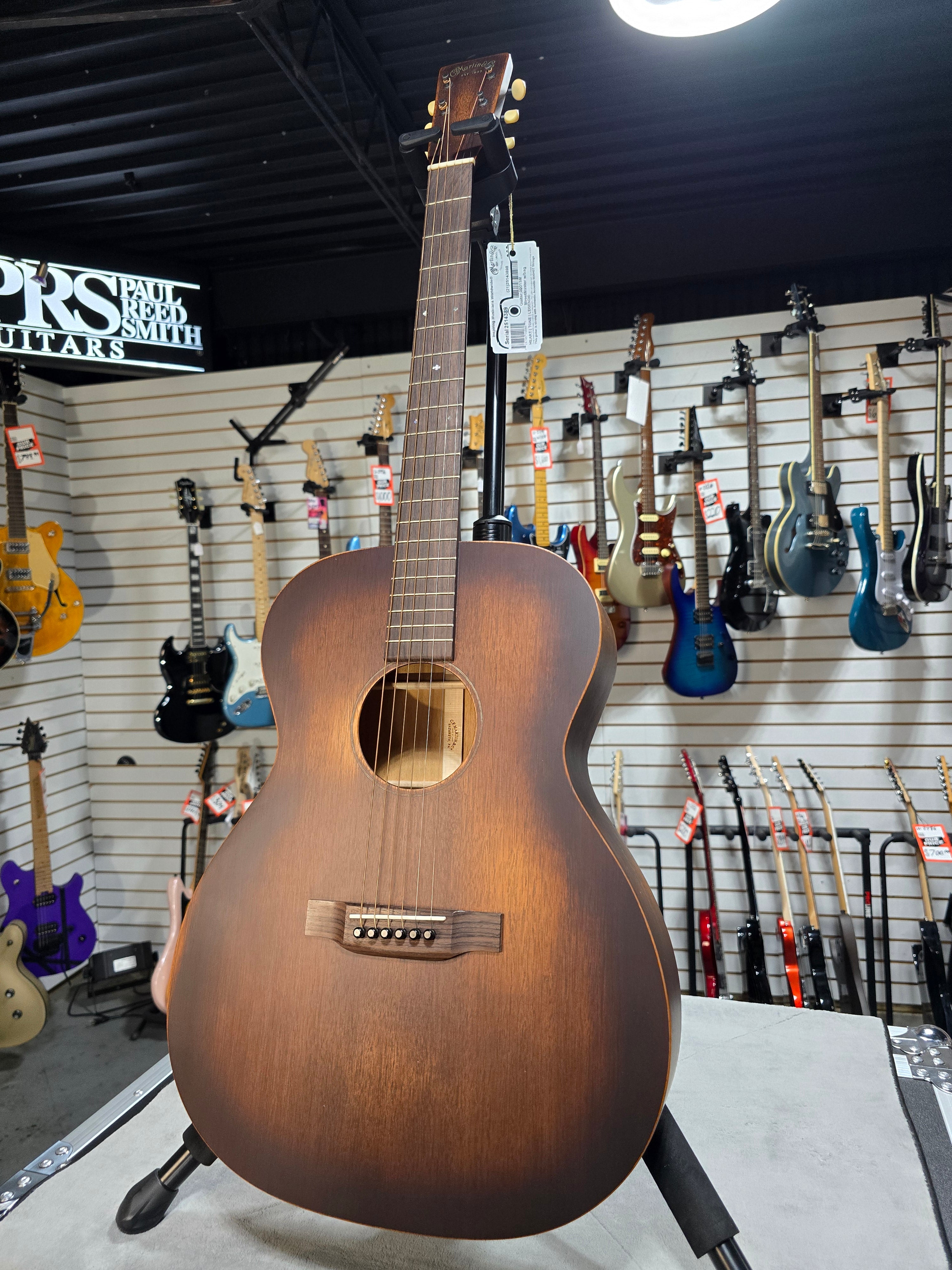 Martin 000-15M StreetMaster Mahogany Burst