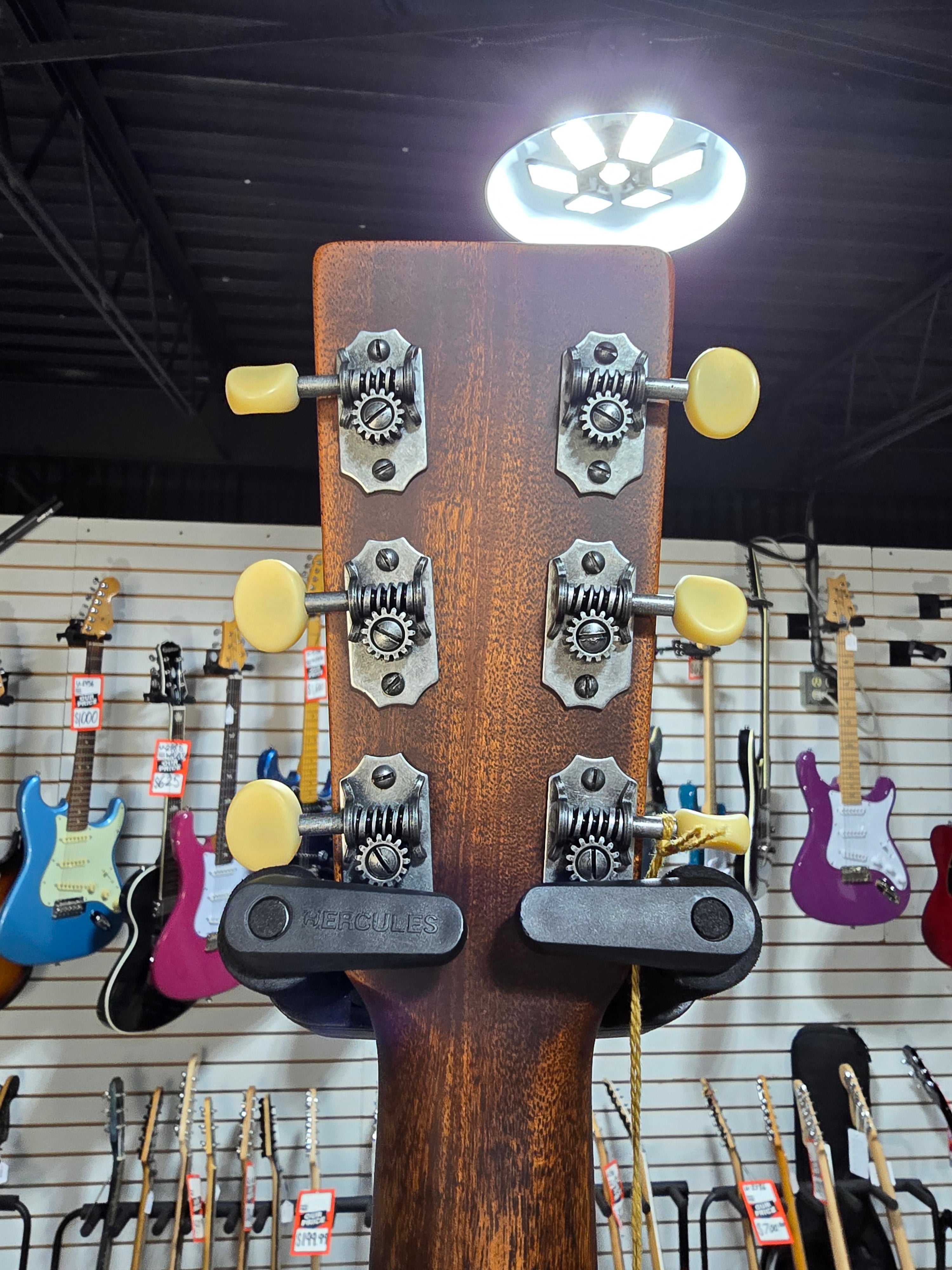 Martin 000-15M StreetMaster Mahogany Burst