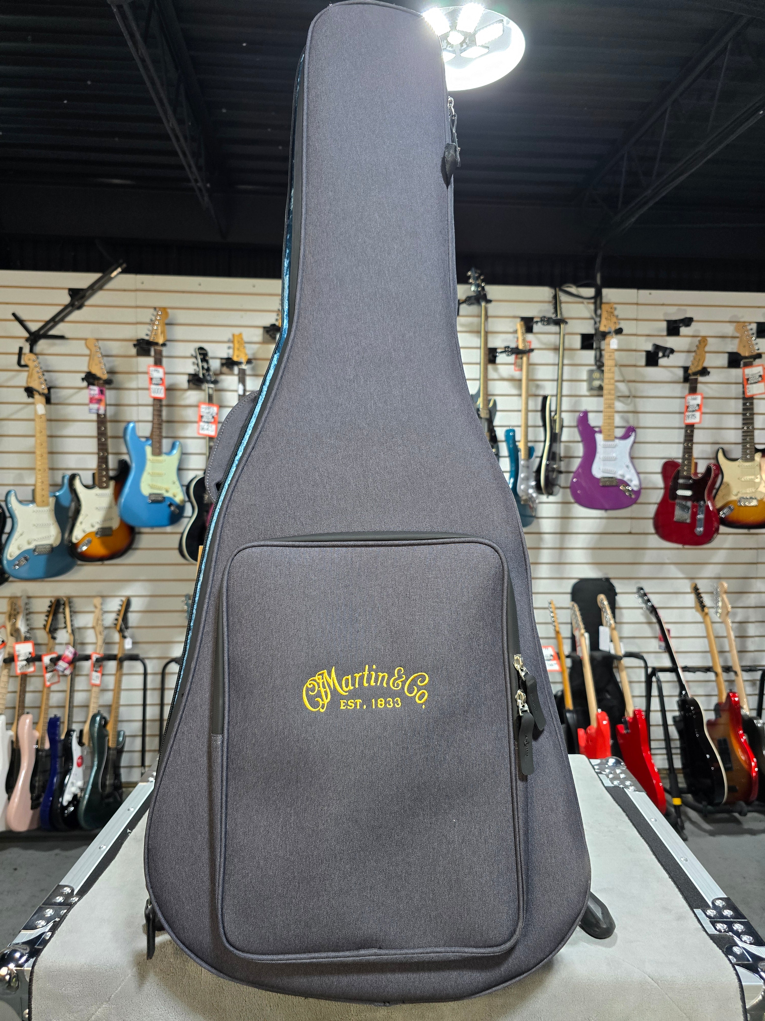 Martin 000-15M StreetMaster Mahogany Burst