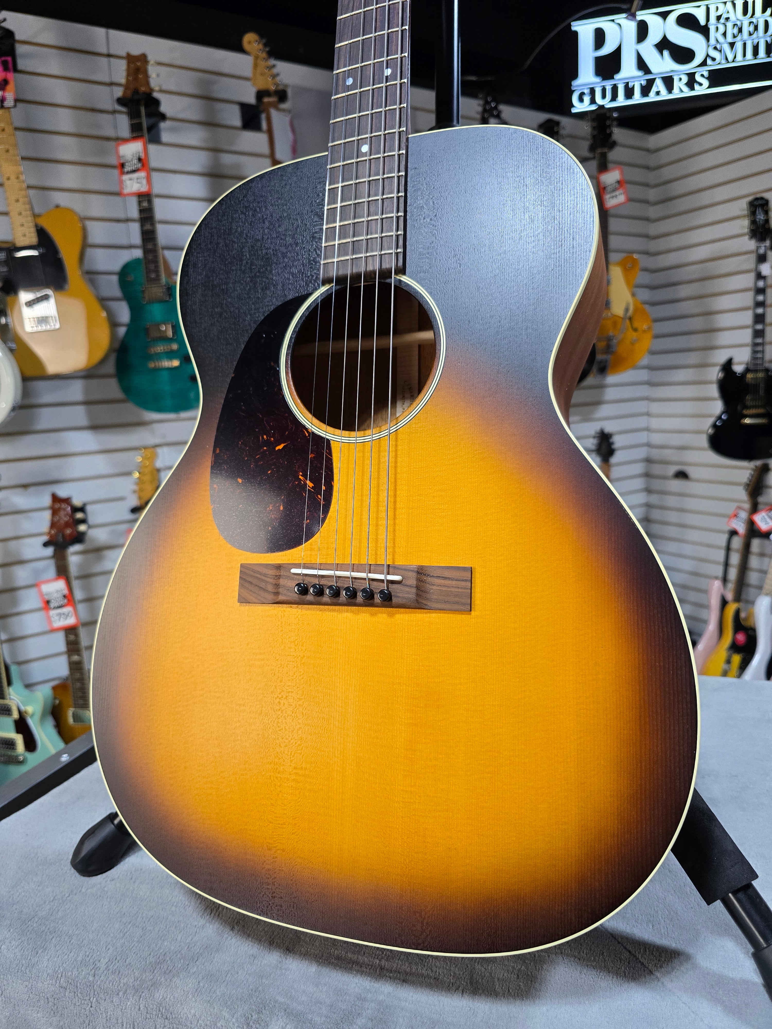 Martin 000-17L Acoustic Guitar - Whiskey Sunset Burst w/Gig Bag & PLEK*D #634