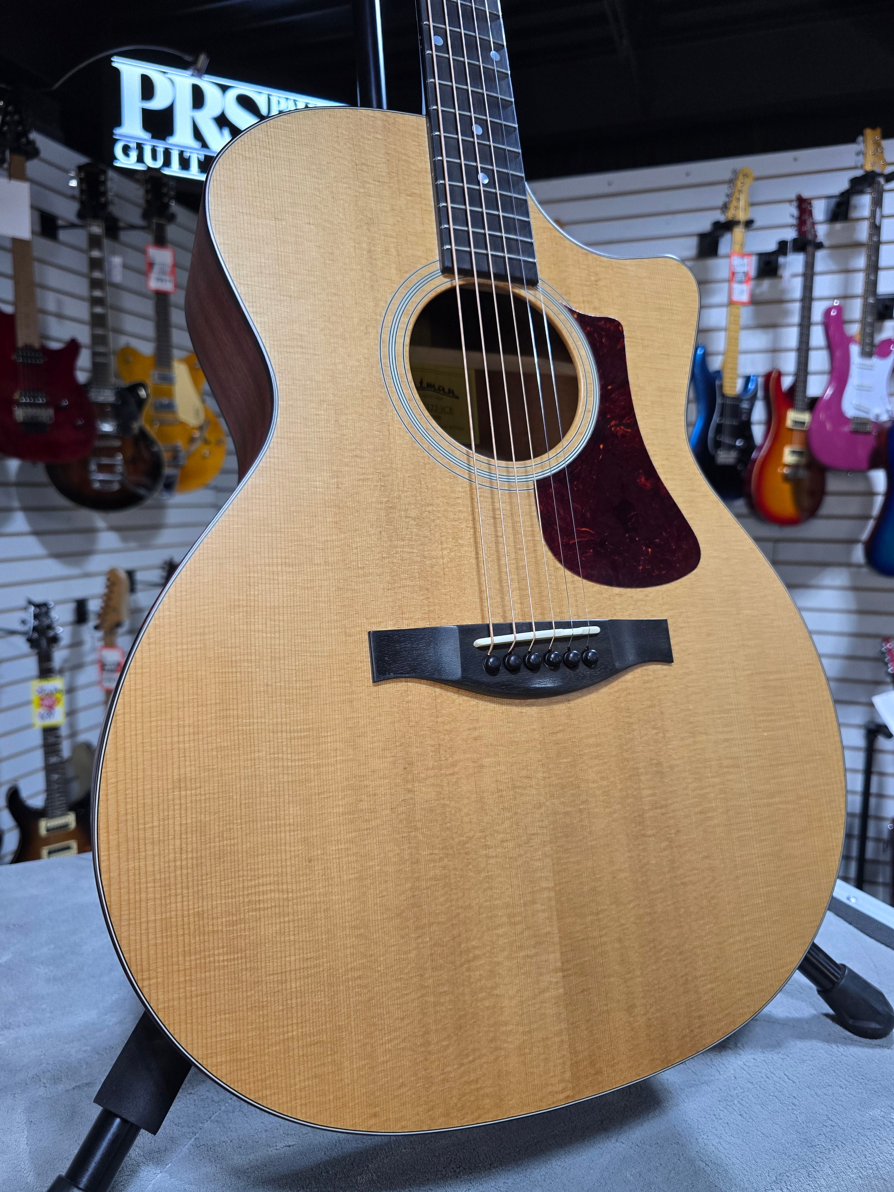 Eastman AC122-1CE Acoustic Electric Guitar- Natural W/Gig
