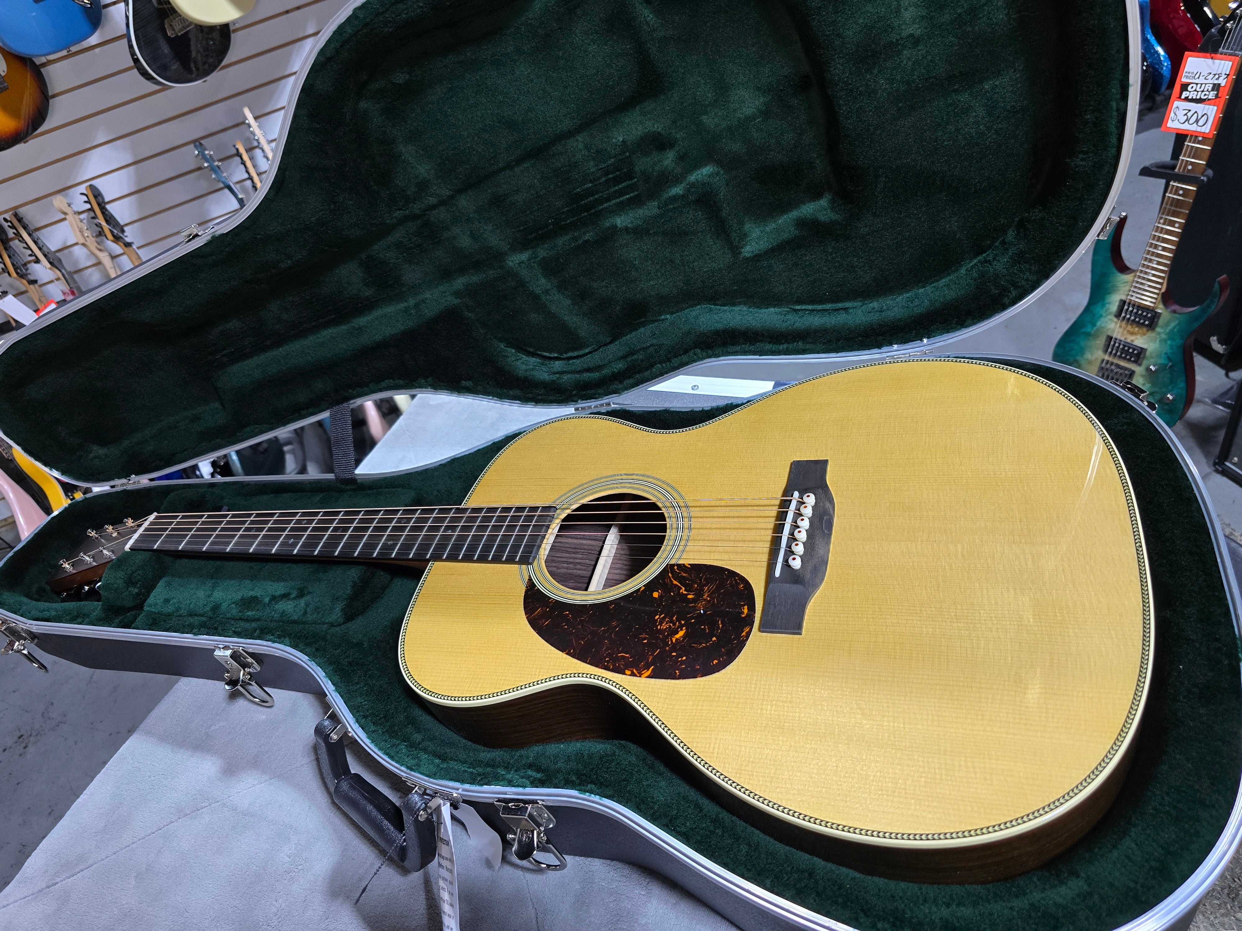 Martin (2025) 000-28 Left Handed Acoustic Guitar - Natural W/ OHSC & PLEK*D #199