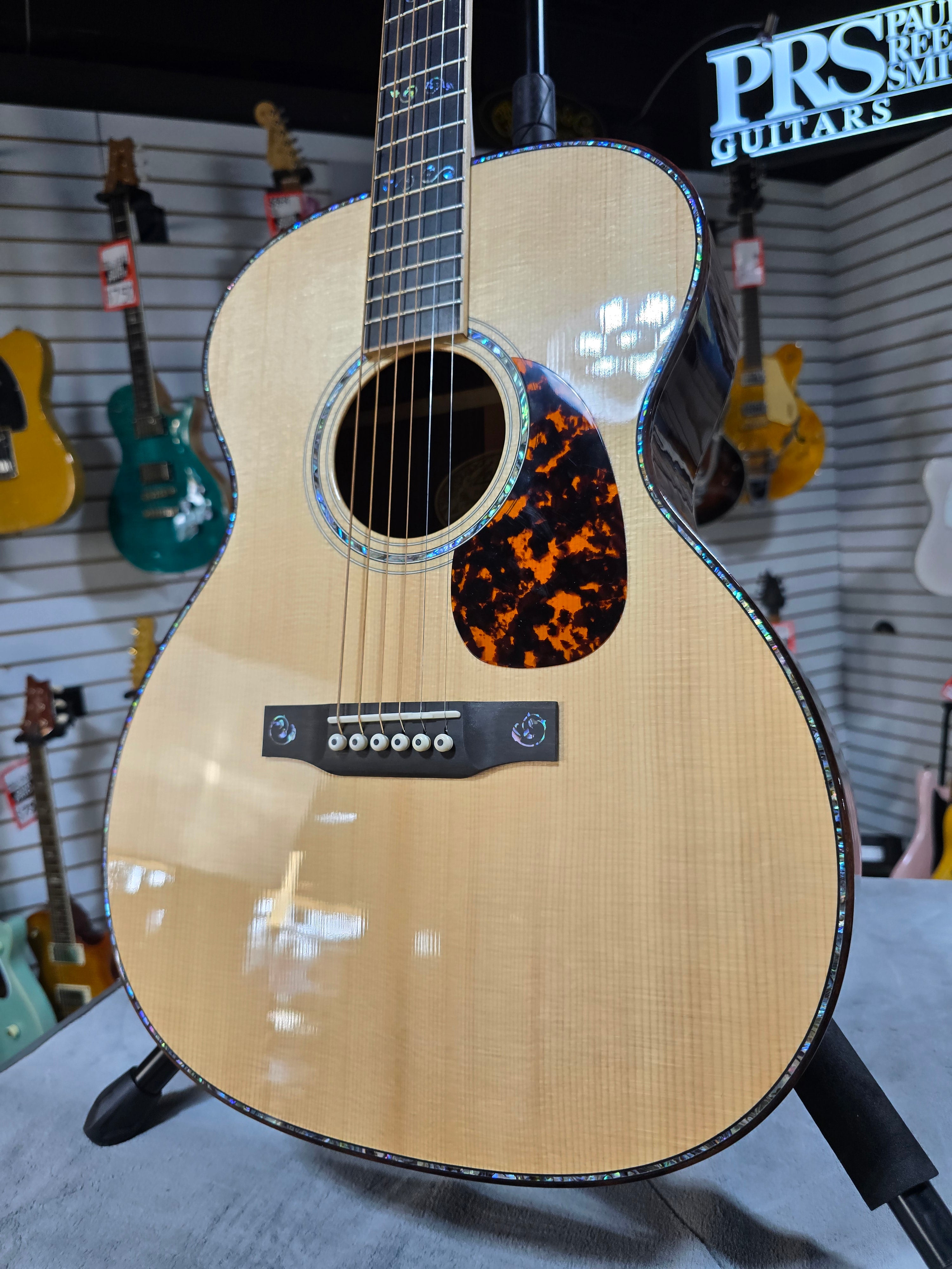 Larrivee OM-10 Acoustic Guitar - Natural - OHSC & PLEK*D