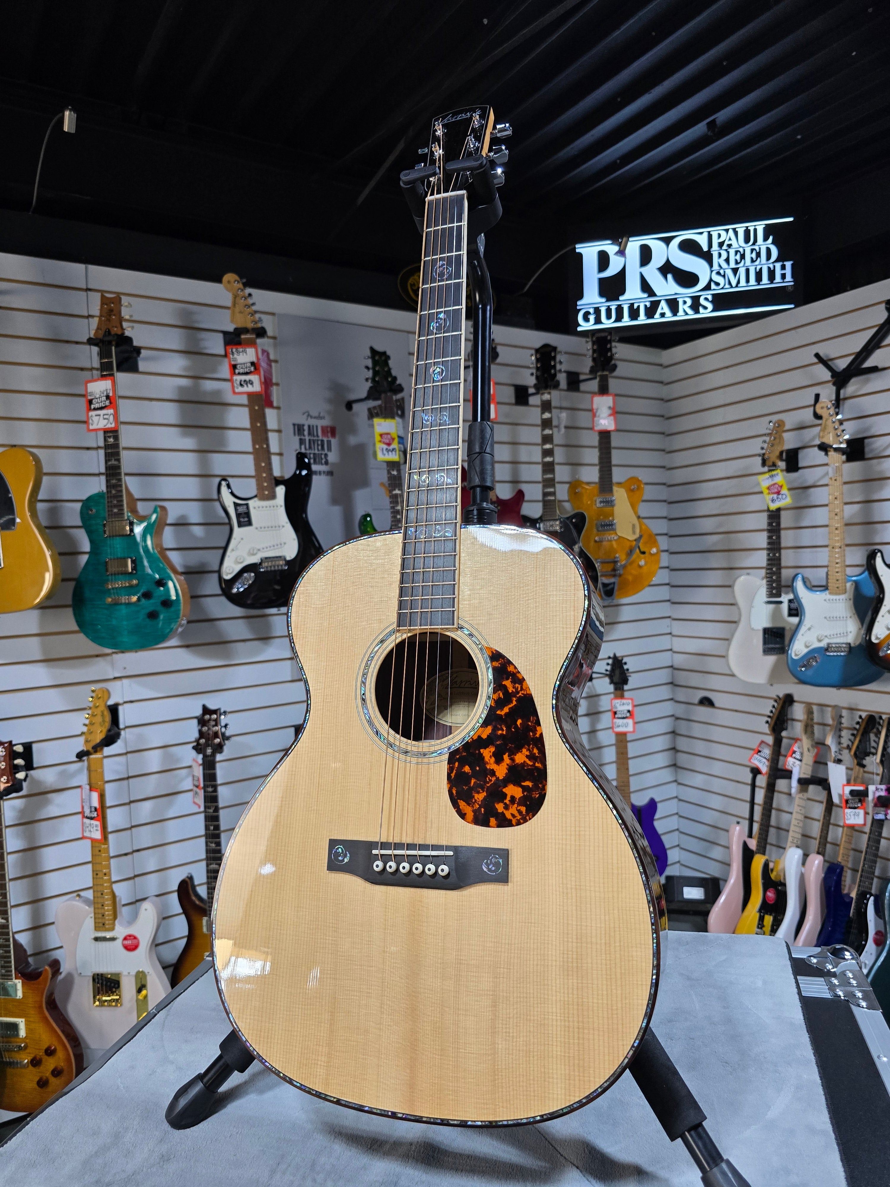 Larrivee OM-10 Acoustic Guitar - Natural - OHSC & PLEK*D