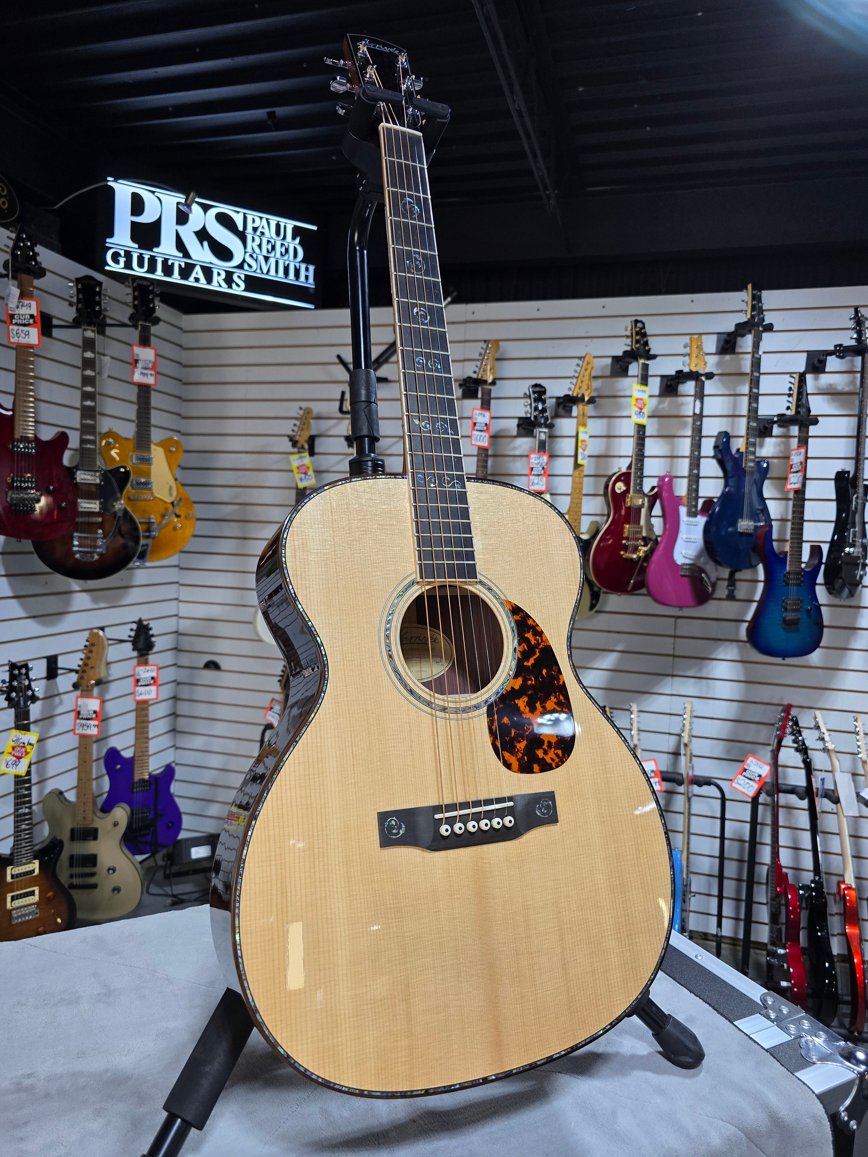 Larrivee OM-10 Acoustic Guitar - Natural - OHSC & PLEK*D