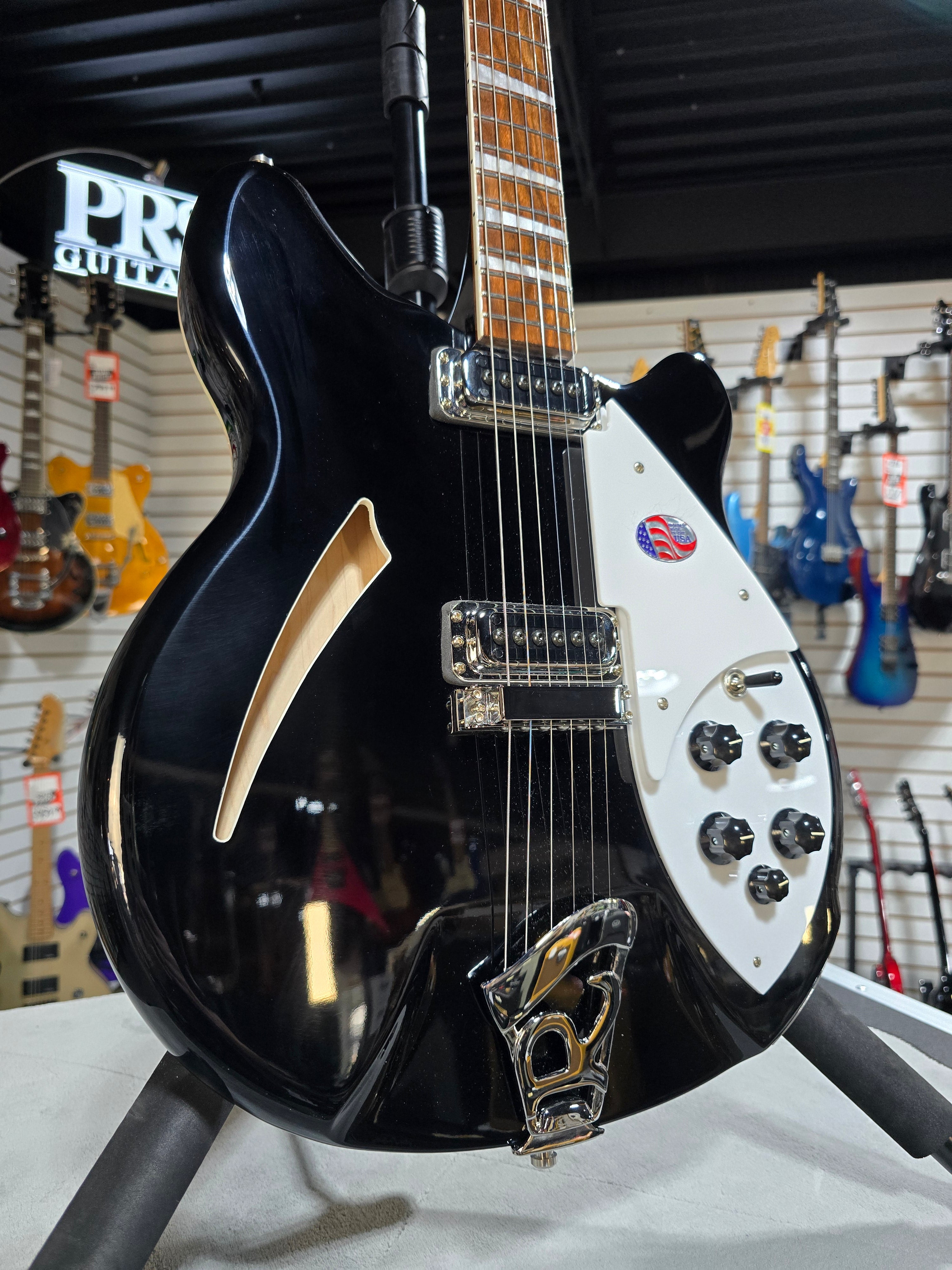 Rickenbacker 360 2025 - Jetglo w/OHSC #751