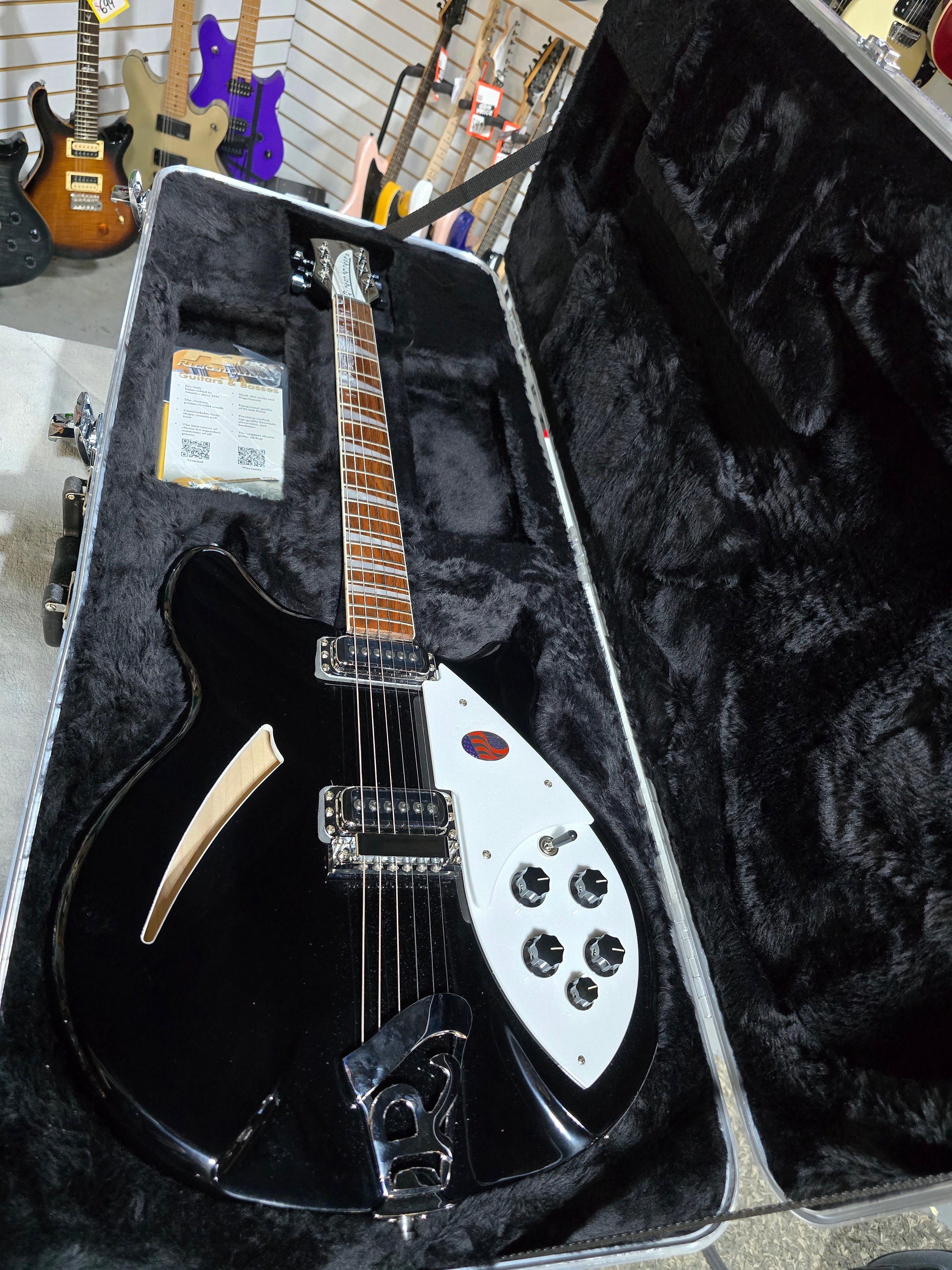 Rickenbacker 360 2025 - Jetglo w/OHSC #751