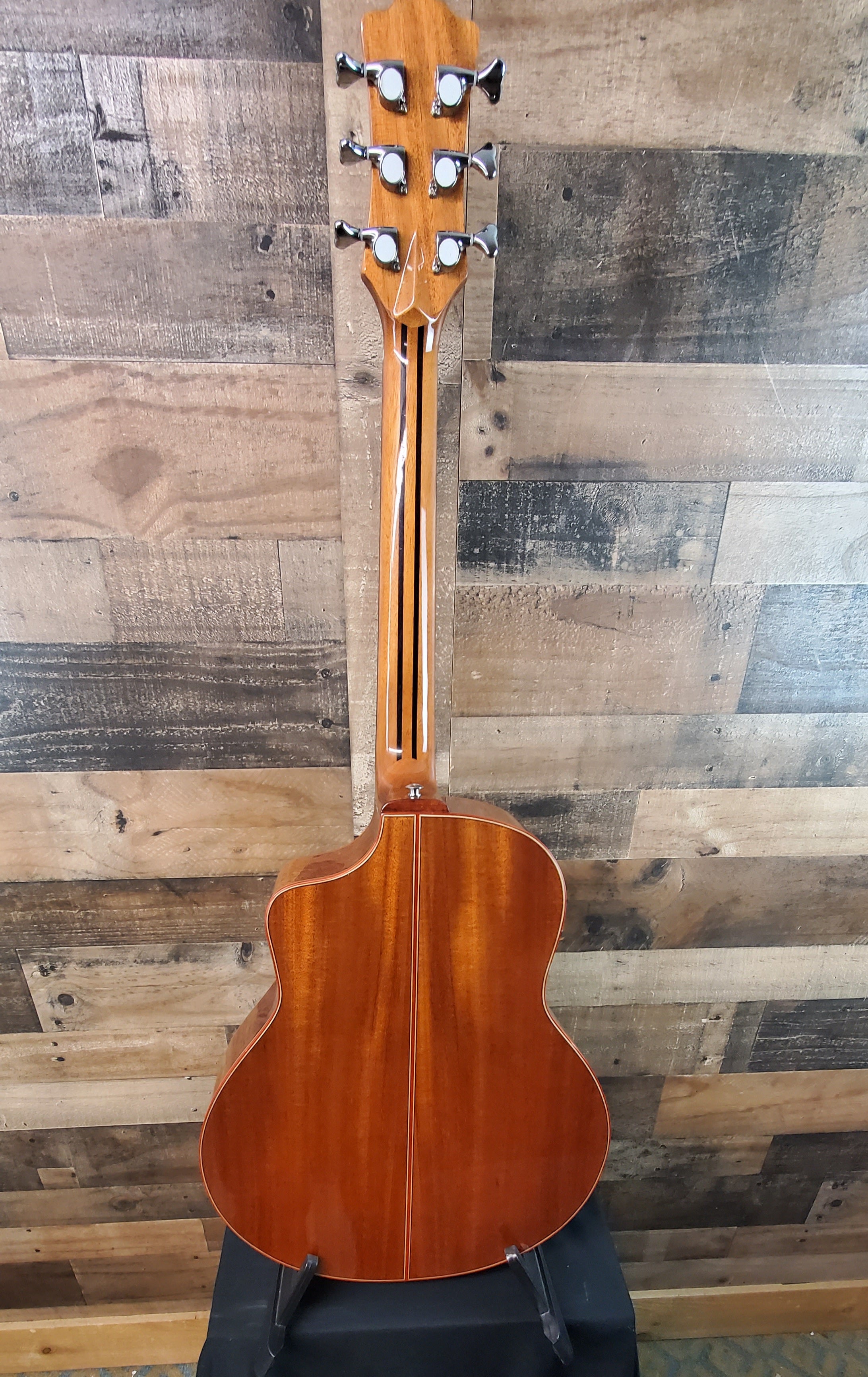 Willow Creek Suncreek-M Acoustic/Electric Guitar #131