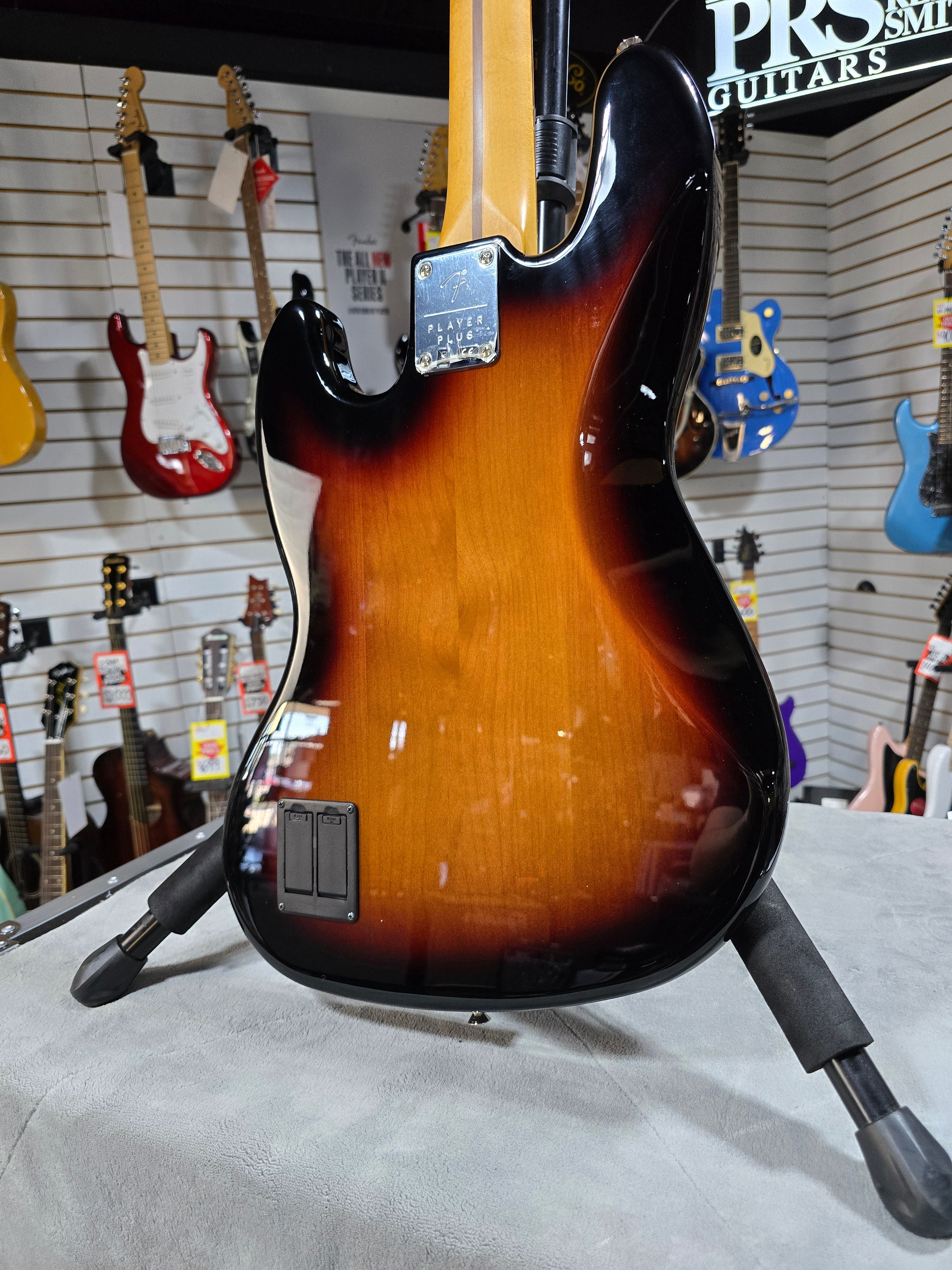 Fender Player Plus Active Jazz Bass - 3 Tone Sunburst w/ Gig Bag & PKEK*D #195