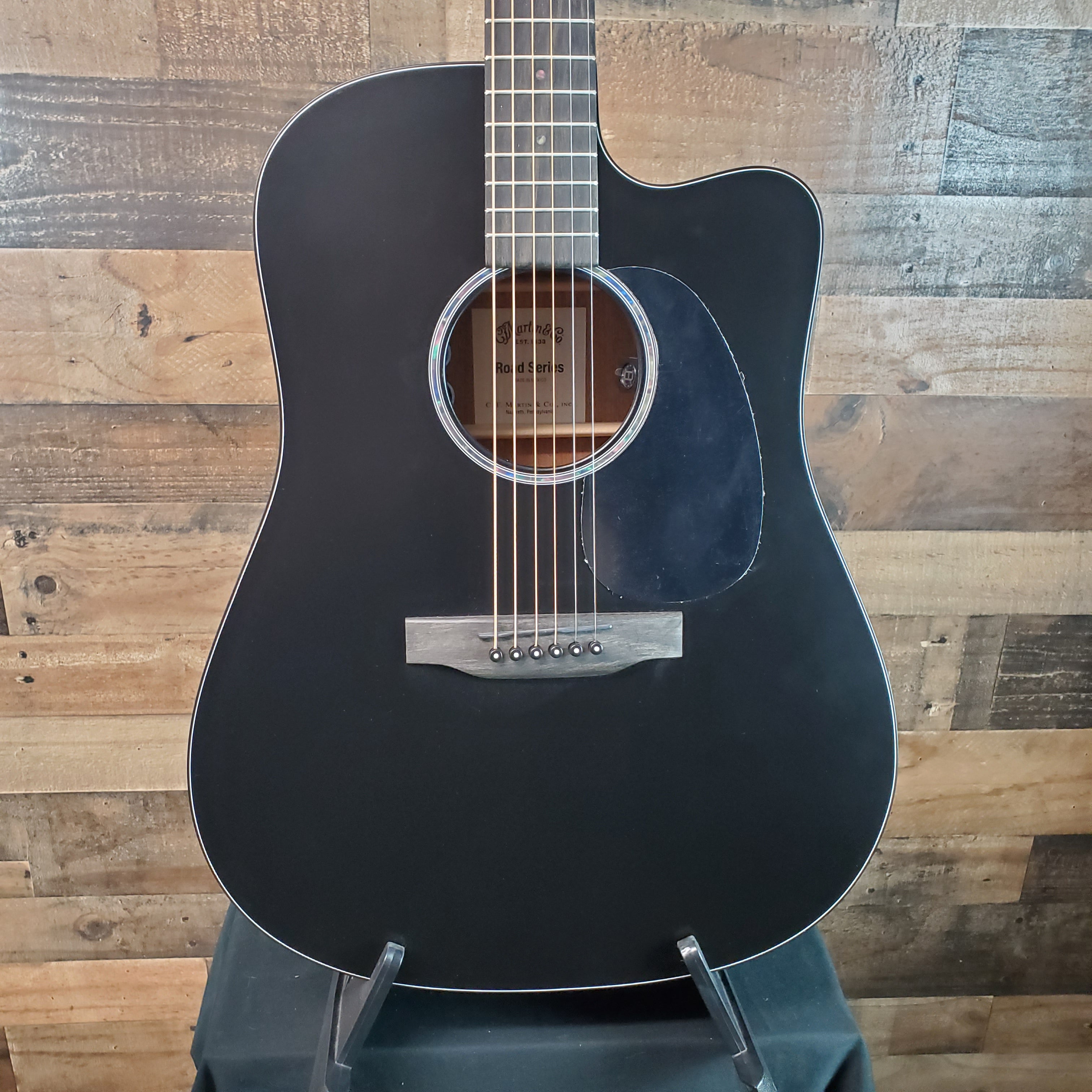 Martin Road Series DC-10E Modern 2026- Black 883