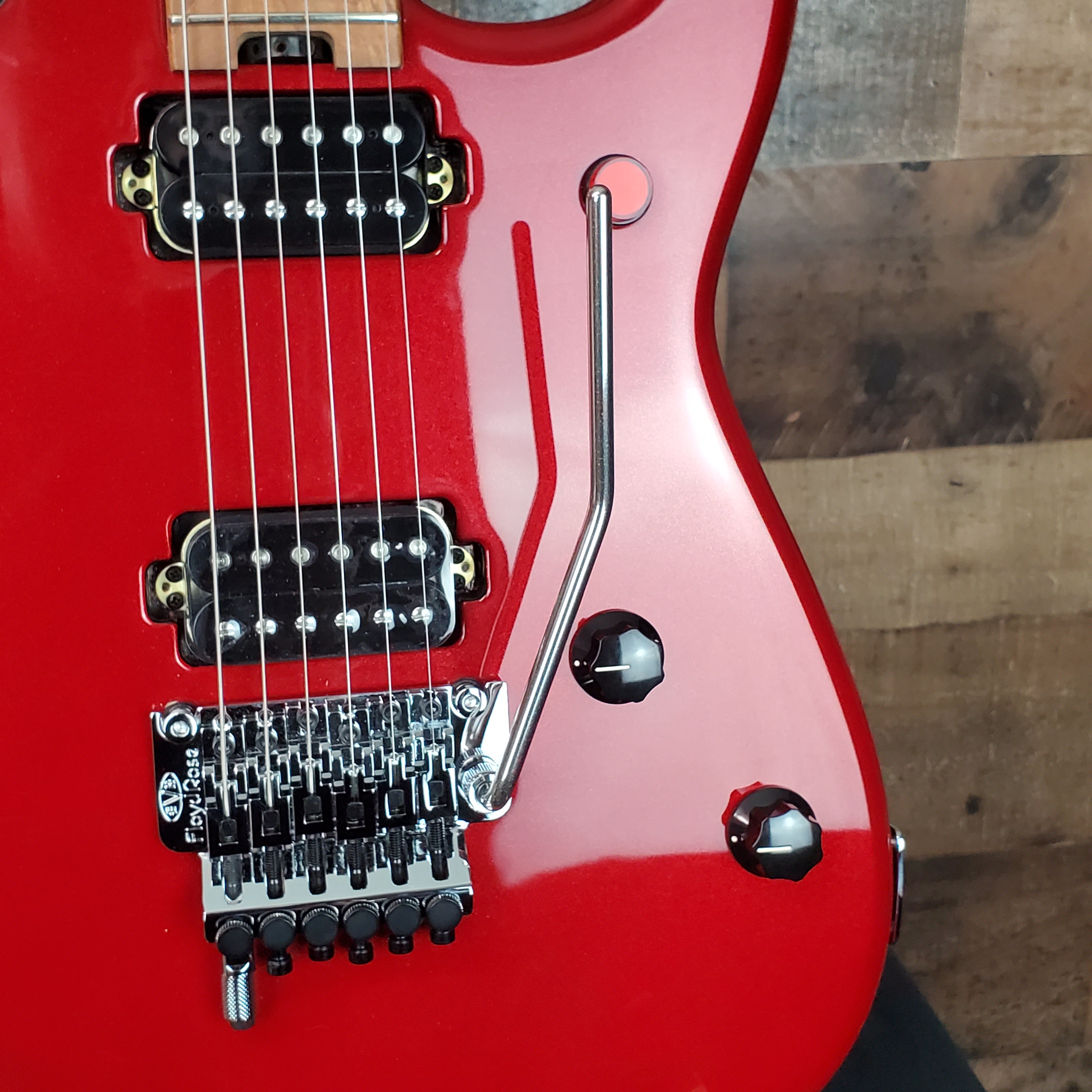 EVH 5150 Series Deluxe Candy Apple Red