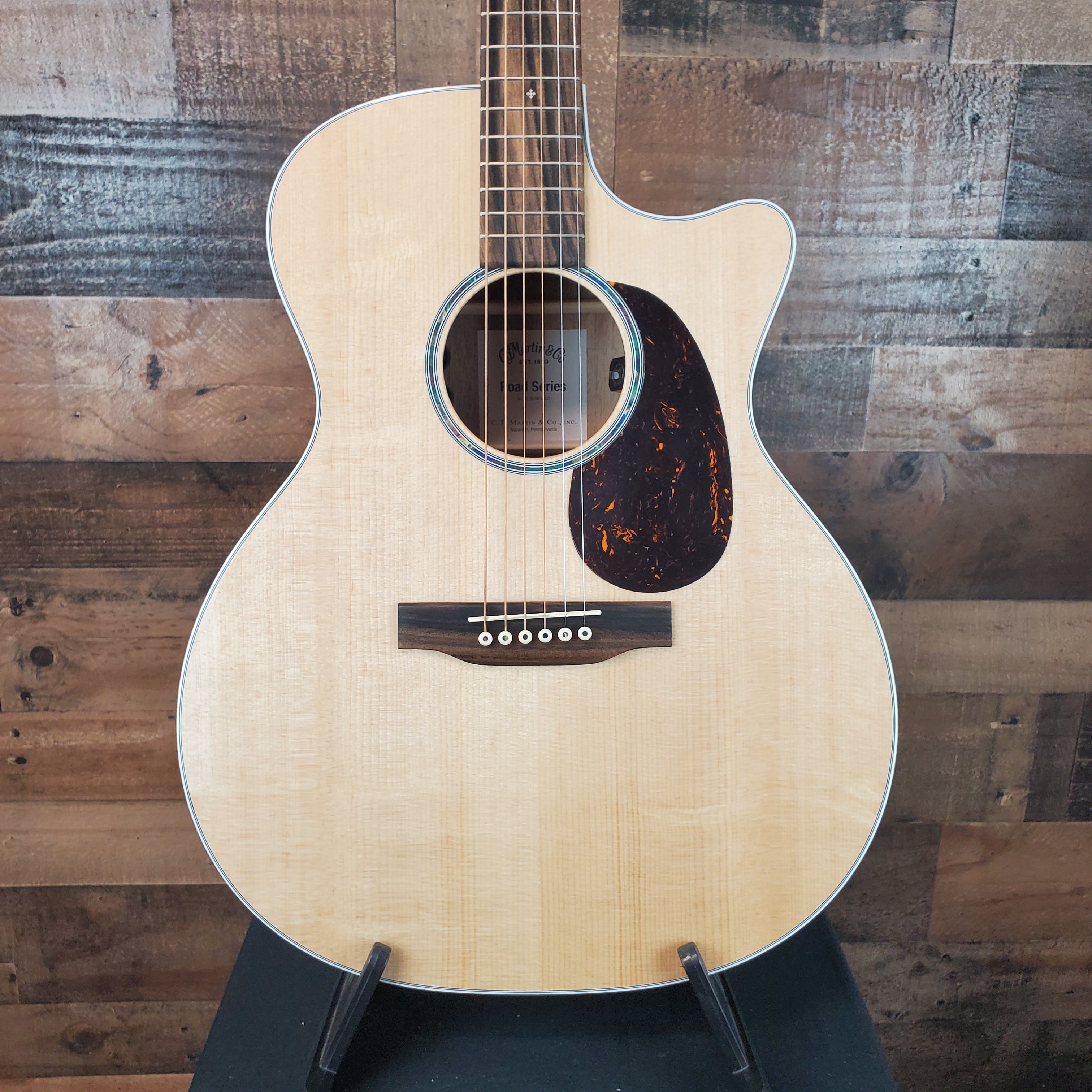 Martin Road Series GPC-13E Natural