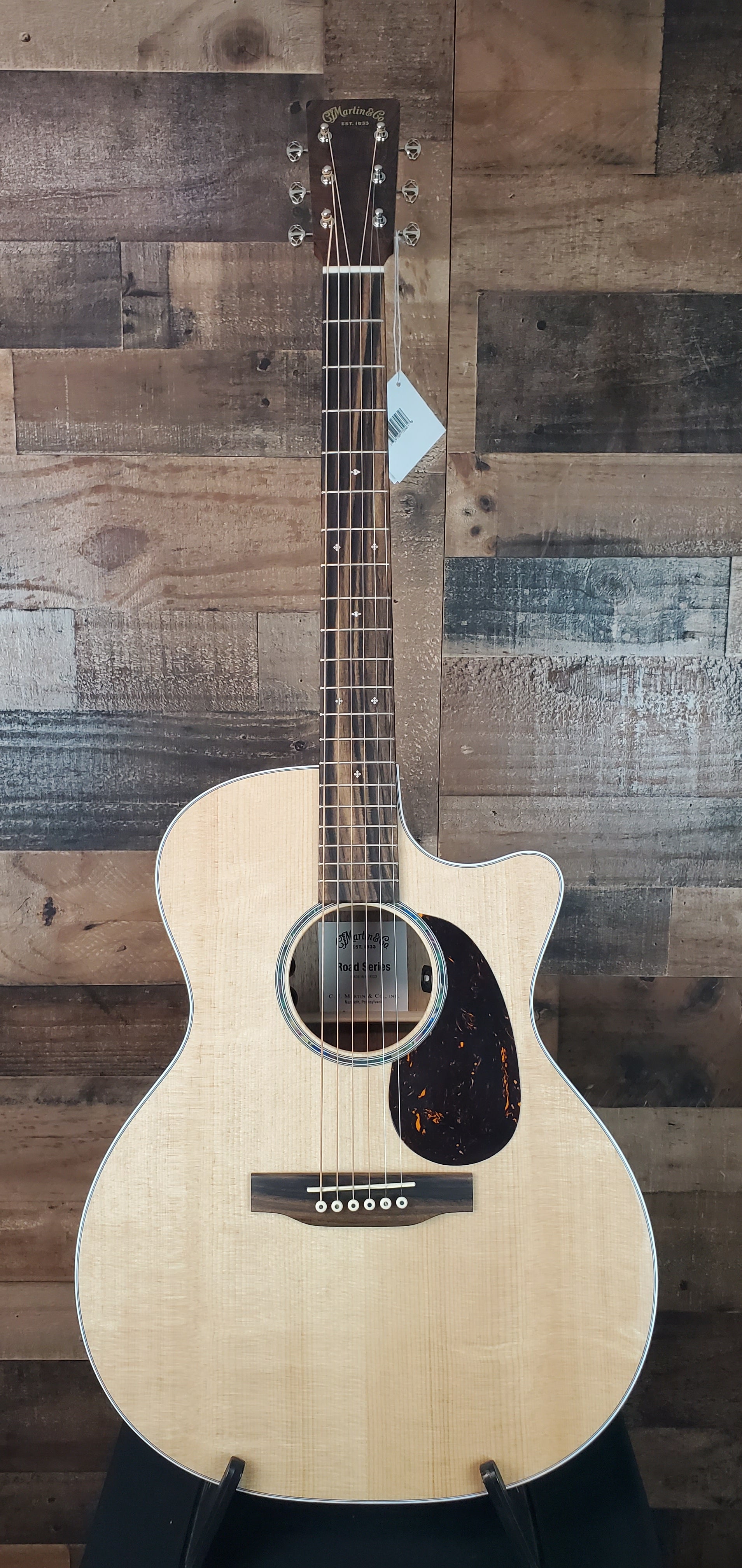 Martin Road Series GPC-13E Natural