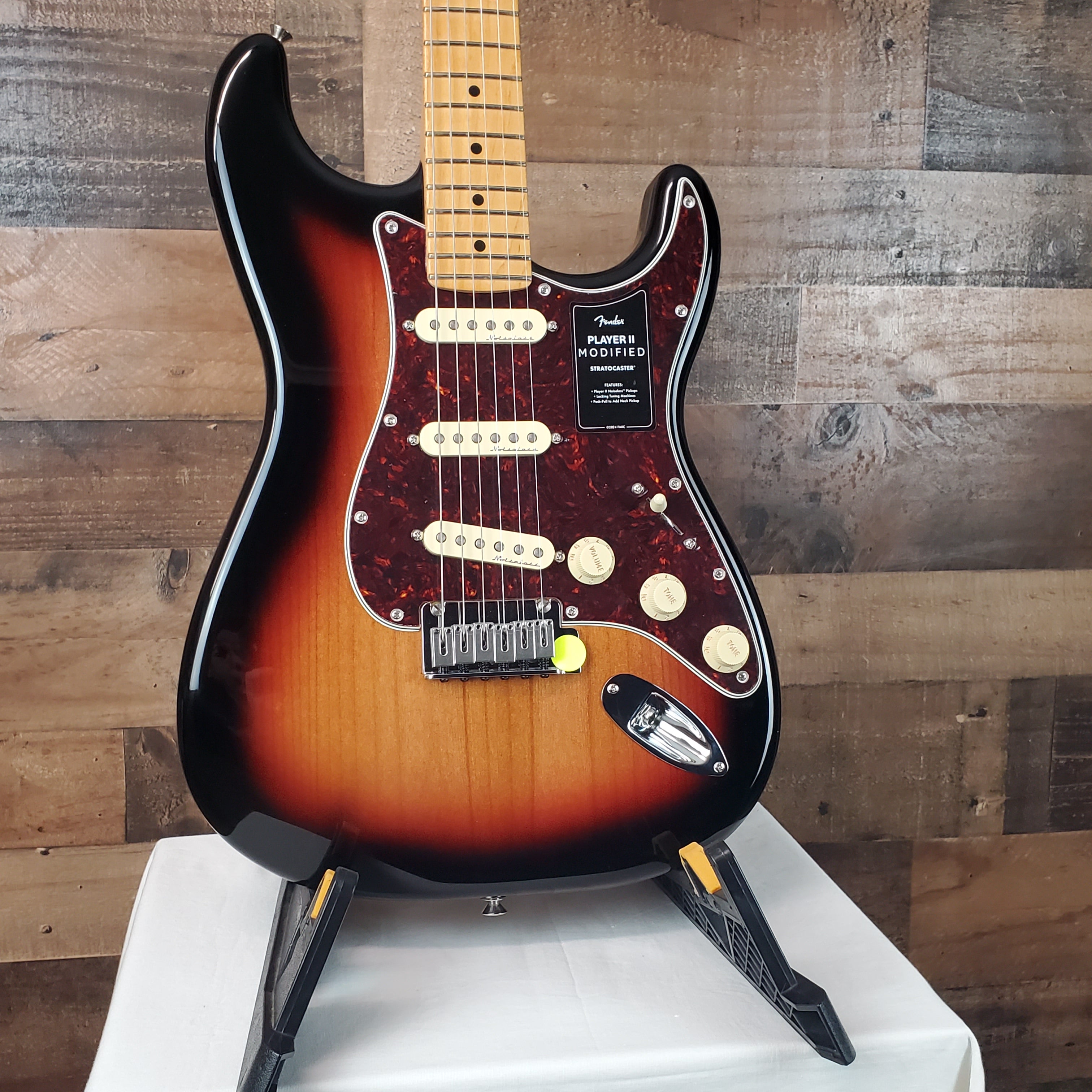 Fender Player II Modified Strat - 3-tone Sunburst, Gig Bag, 955