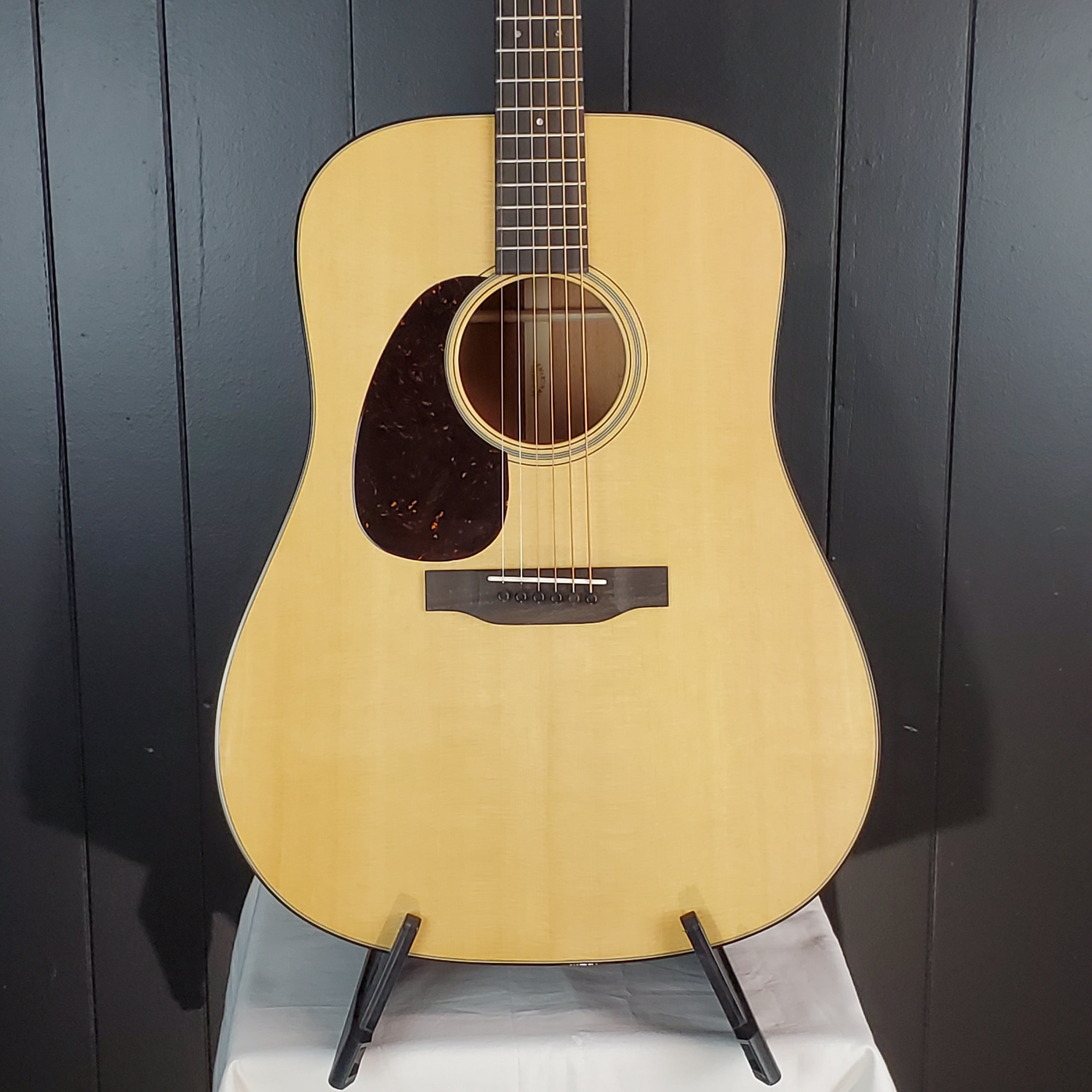 Martin Super D-18 Acoustic Guitar - Left Handed, 763