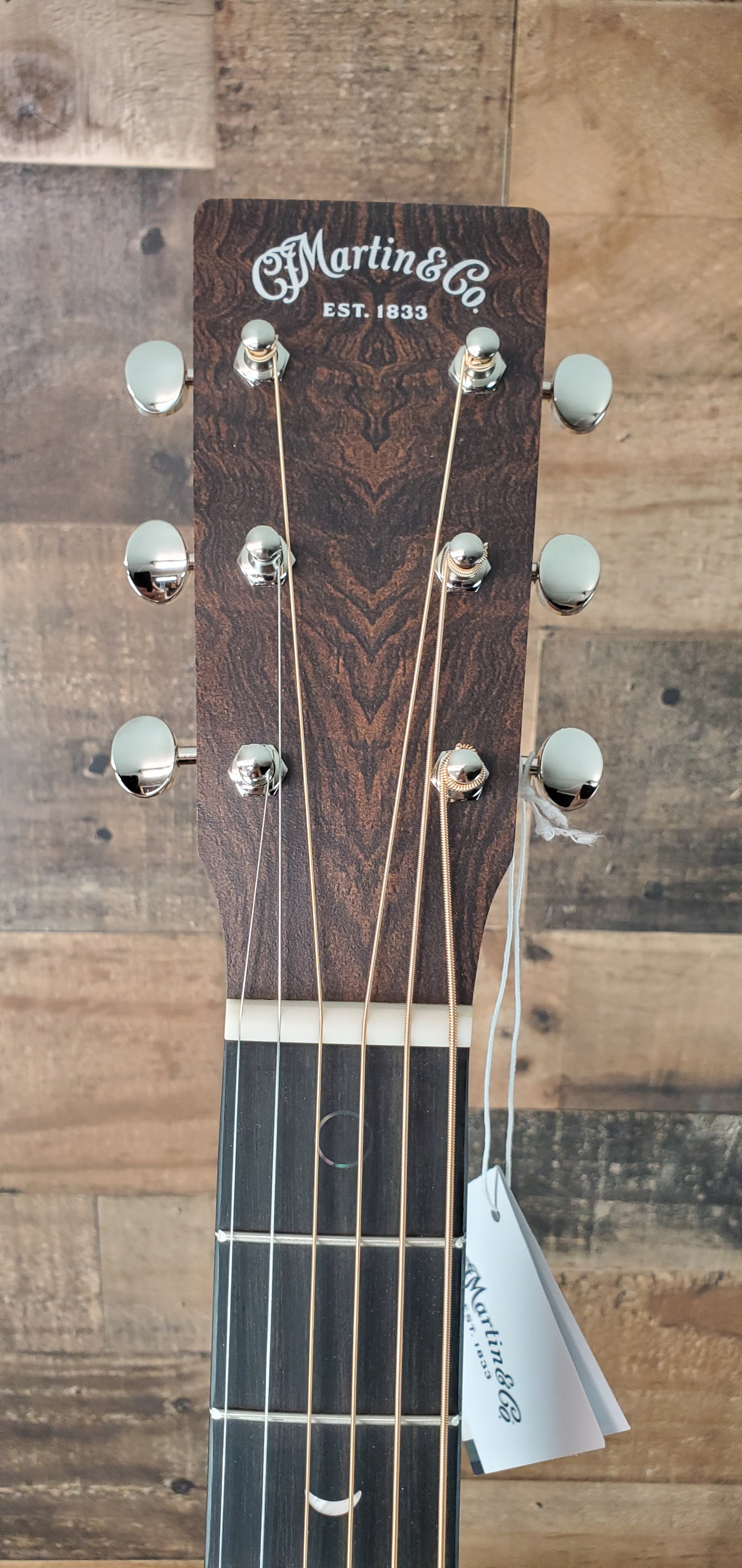 Martin D-X2E Molly Tuttle Left-Handed Vintage Sunburst