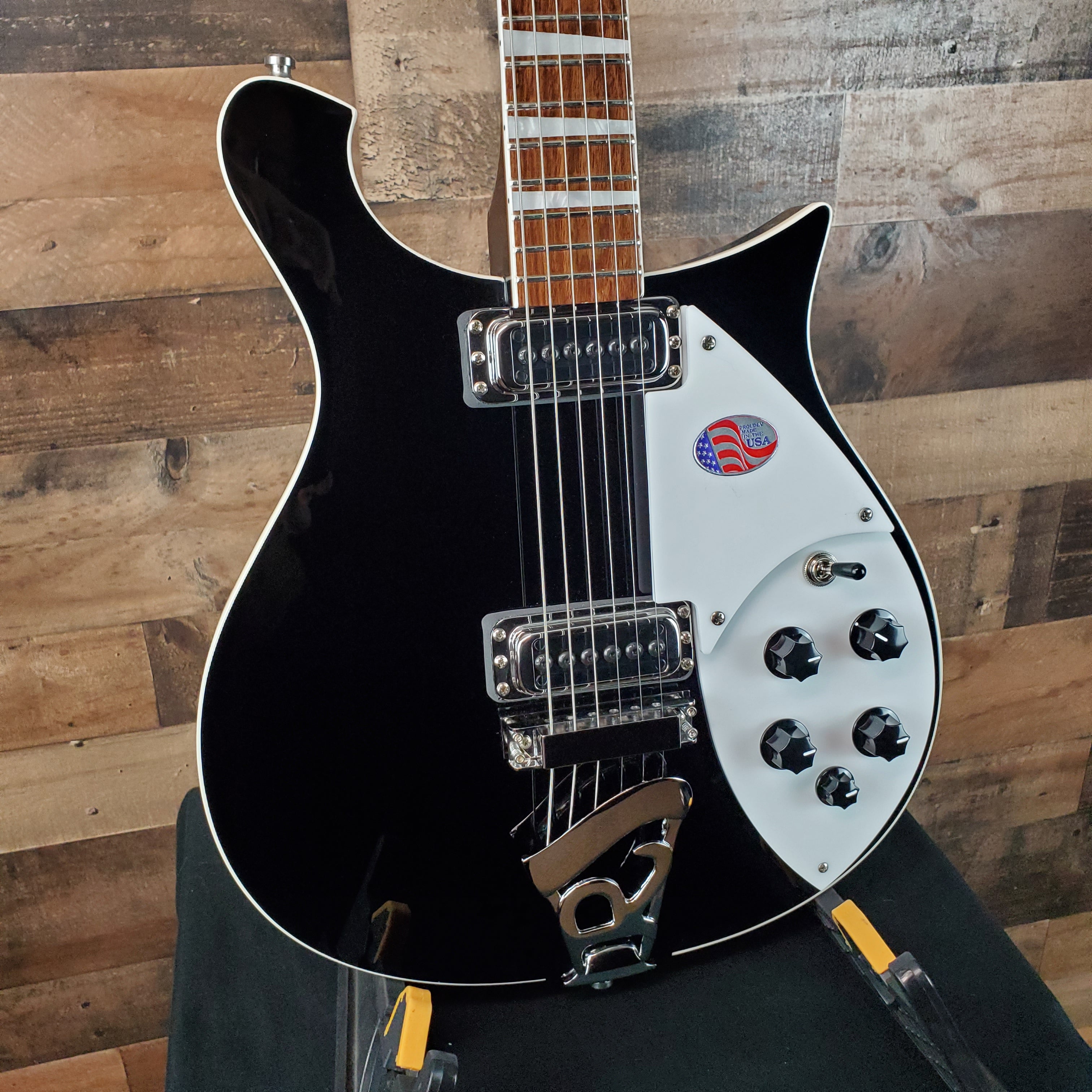 Rickenbacker 620JG Jetglo