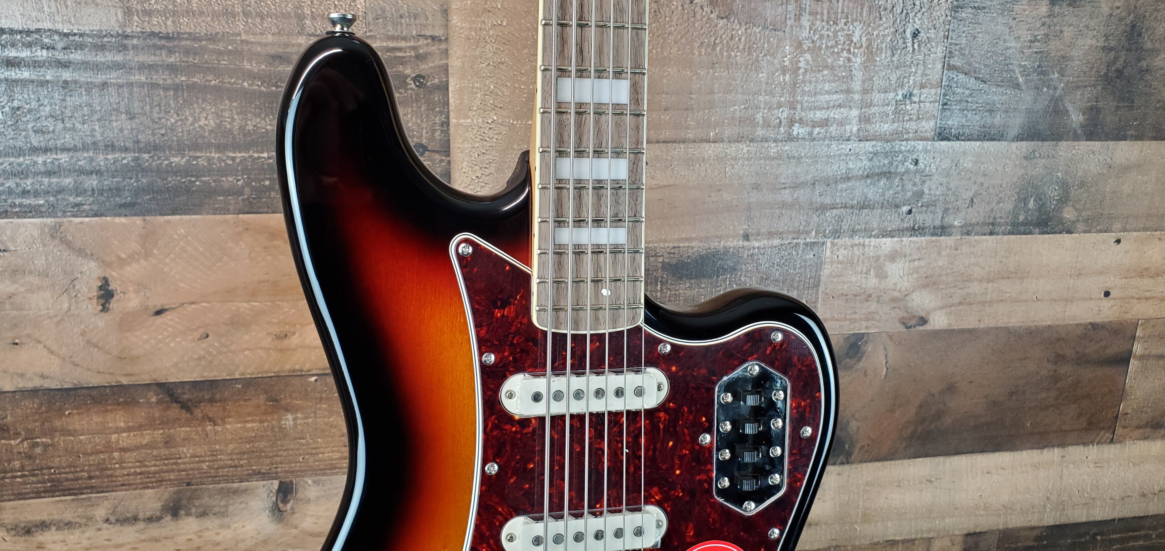 Squier Classic Vibe Bass VI Guitar, 3-tone Sunburst