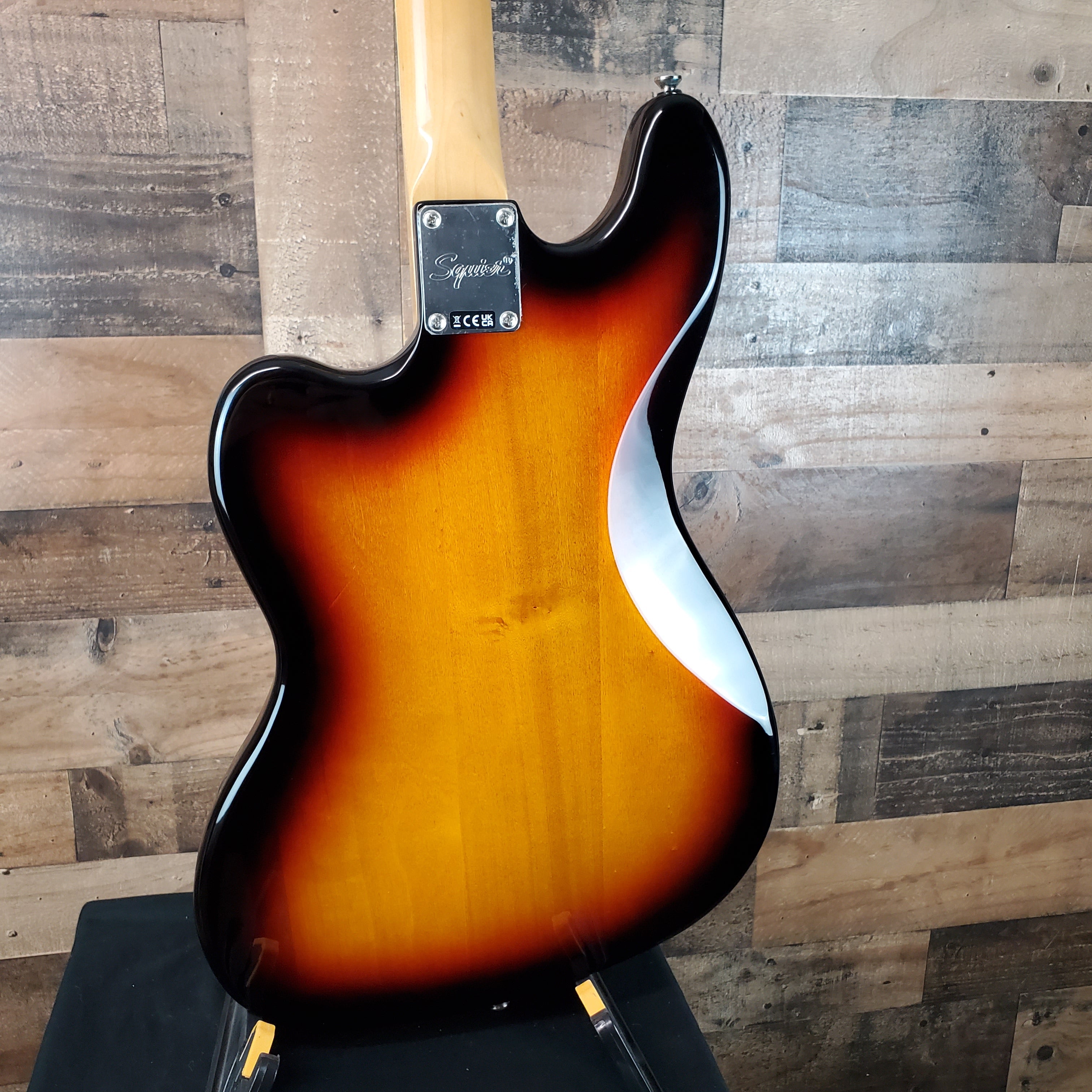 Squier Classic Vibe Bass VI Guitar, 3-tone Sunburst