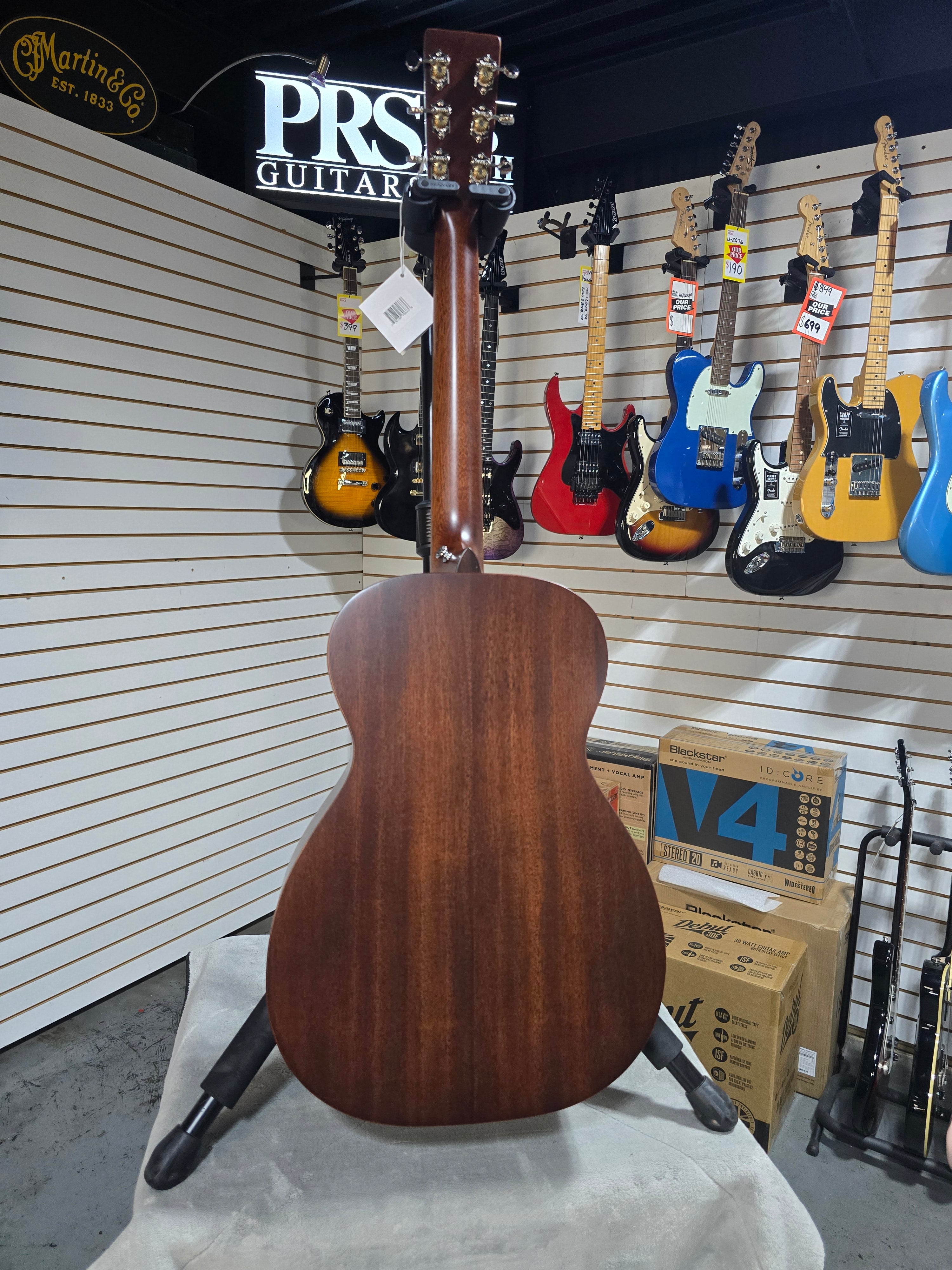 Martin 0-10E Retro Jason Isbell Dark Mahogany