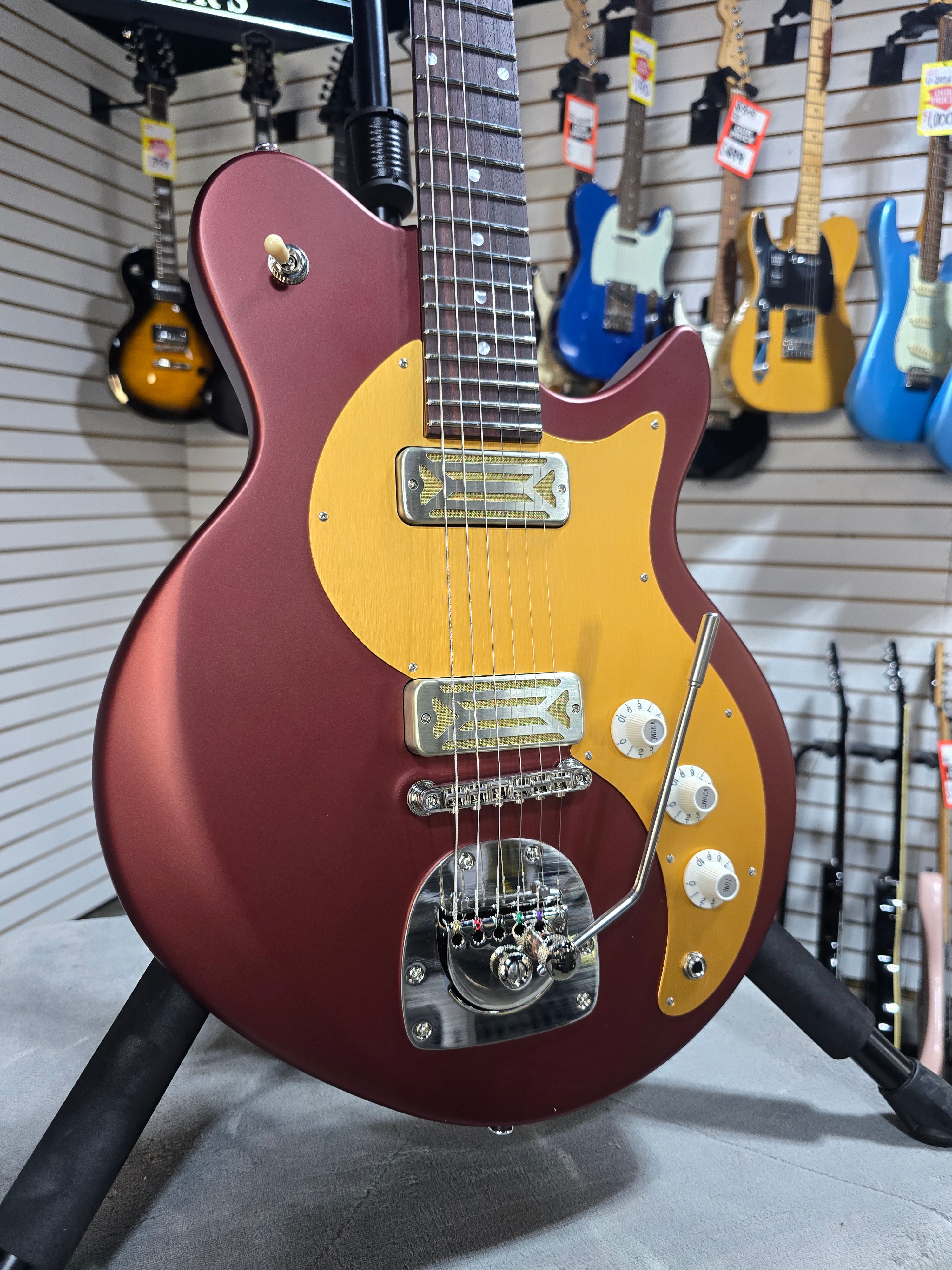 Eastman Guitars FullerTone Offset '62 Electric Guitar Dakota Red