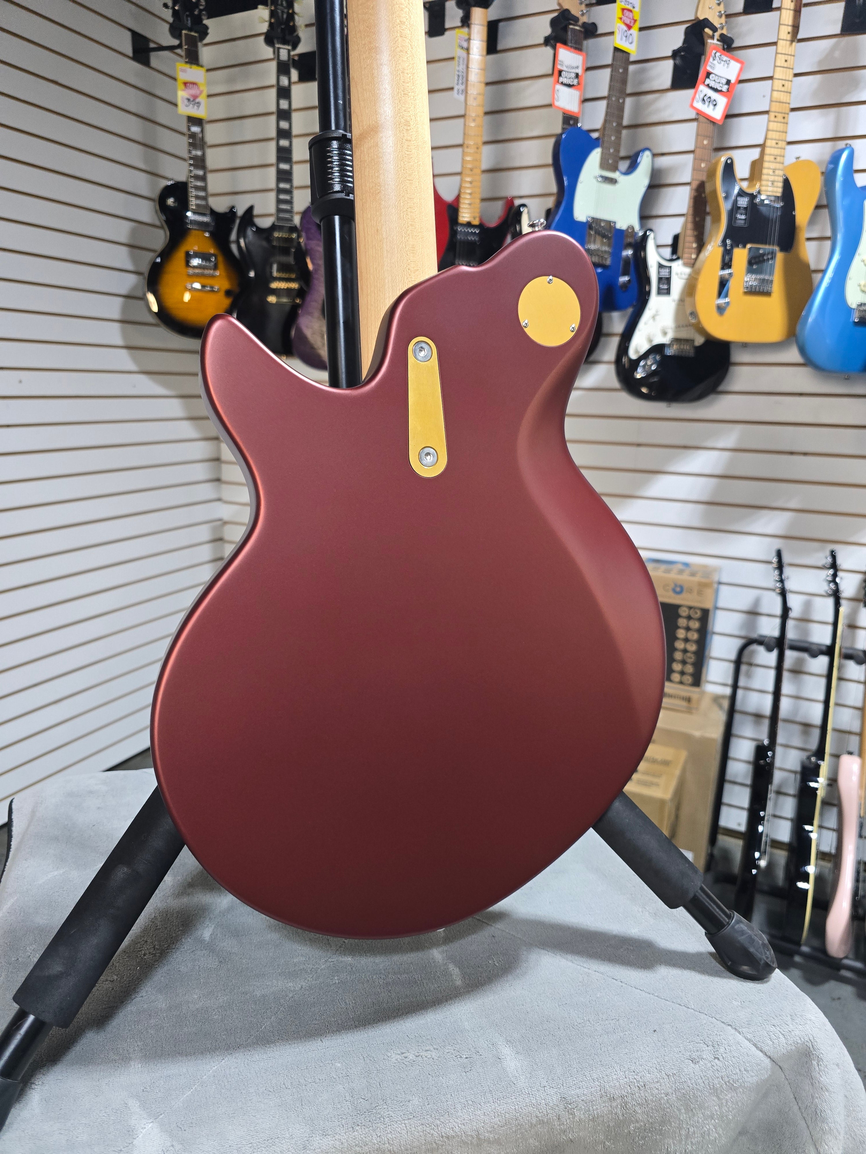Eastman Guitars FullerTone Offset '62 Electric Guitar Dakota Red