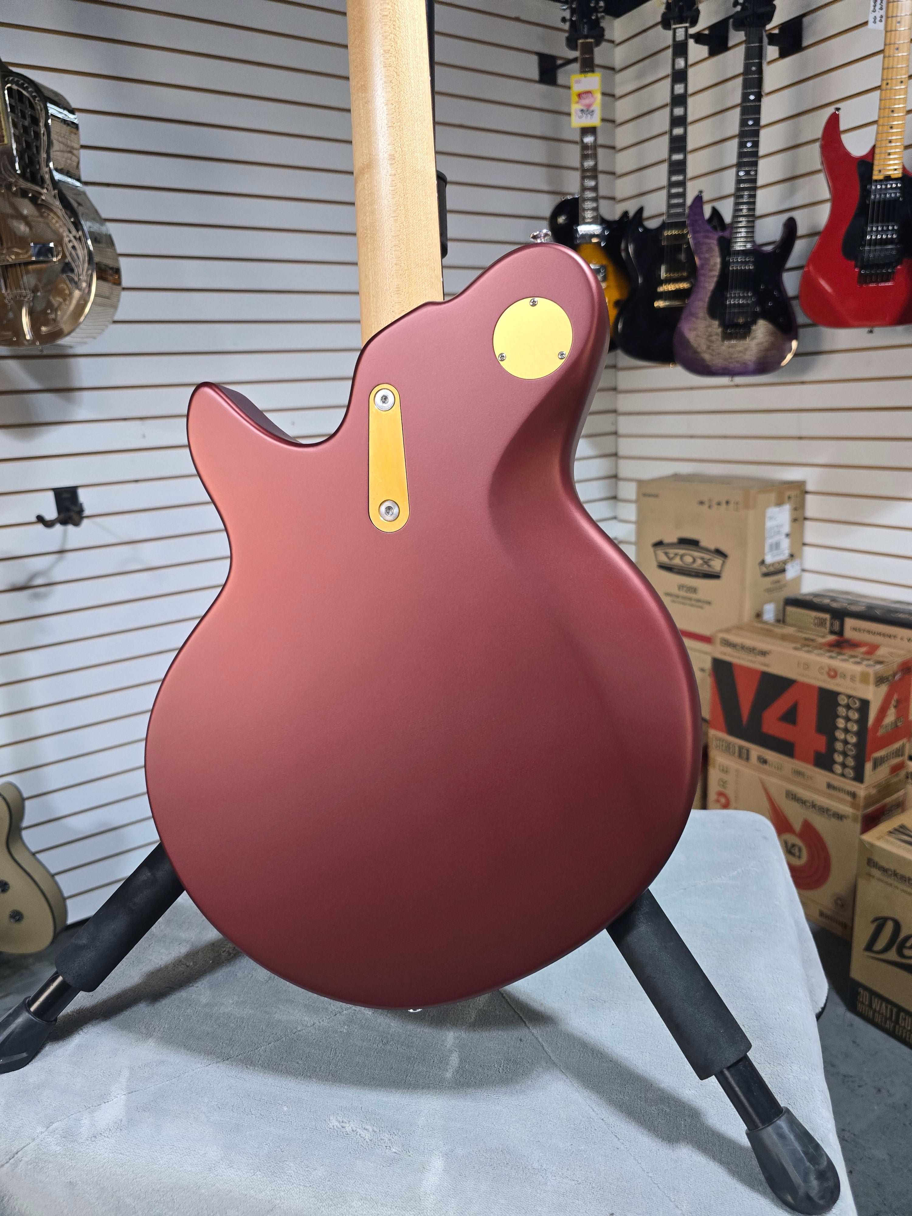 Eastman Guitars FullerTone Offset '62 Electric Guitar Dakota Red