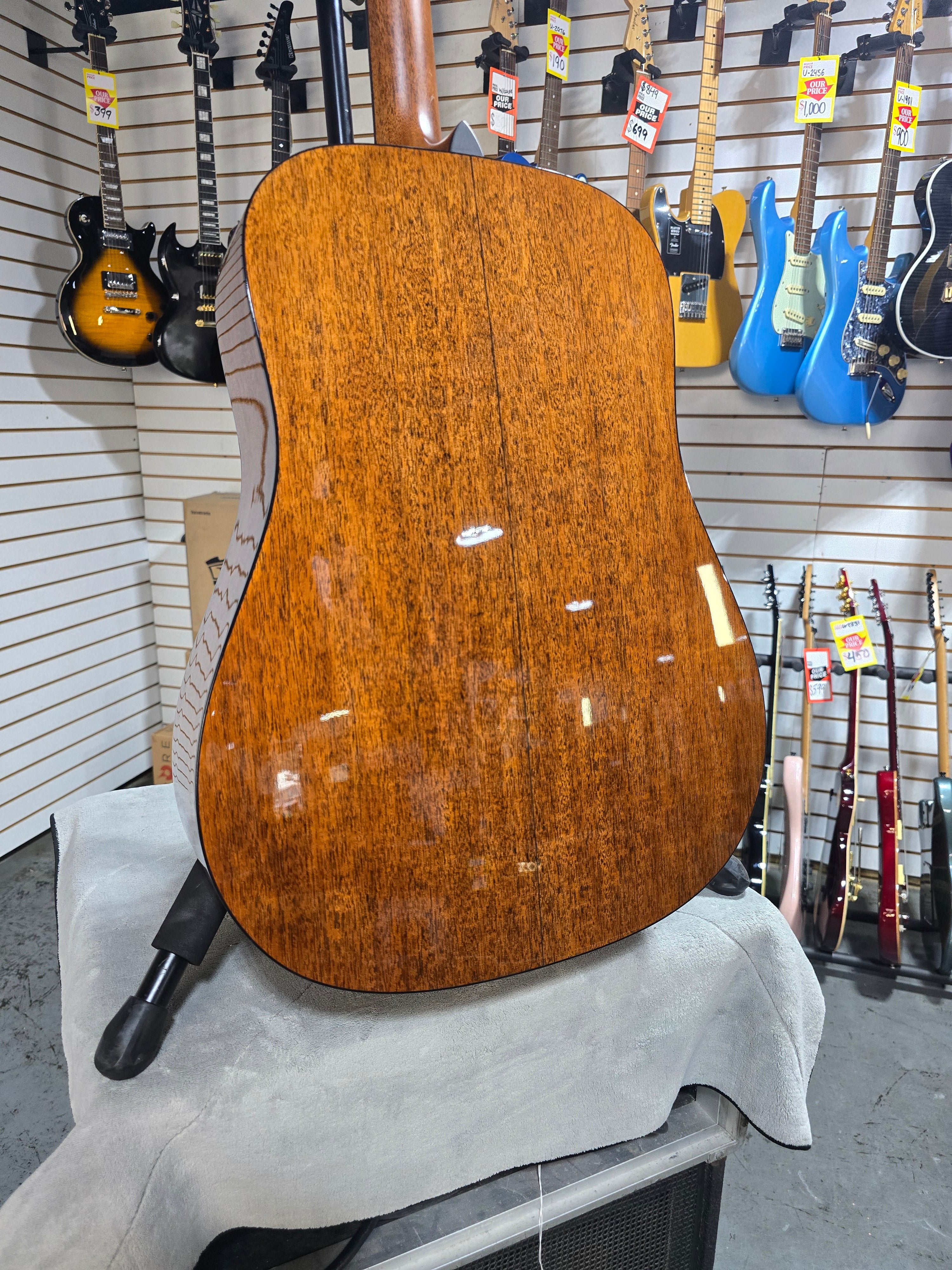 Martin Super D-18 Acoustic Guitar - Natural