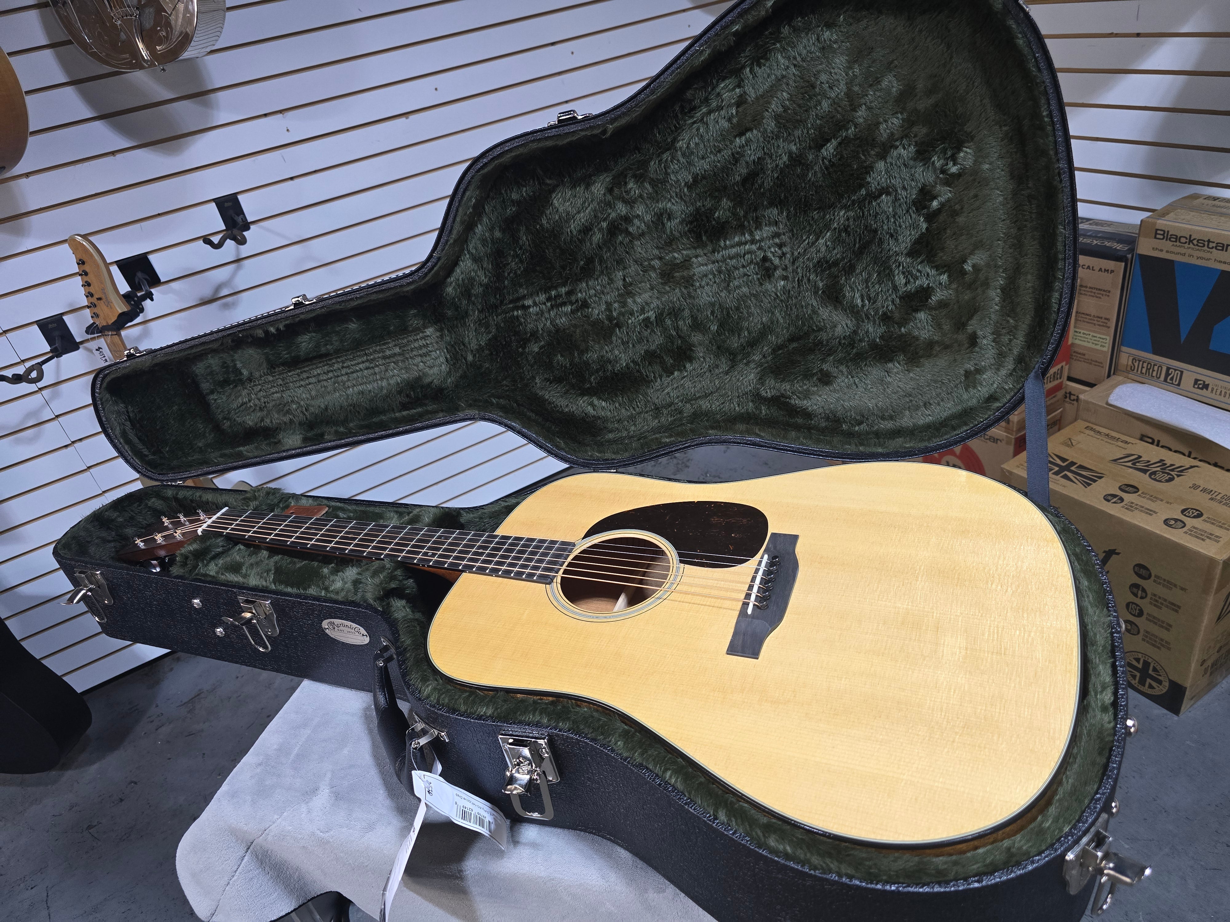 Martin Super D-18 Acoustic Guitar - Natural