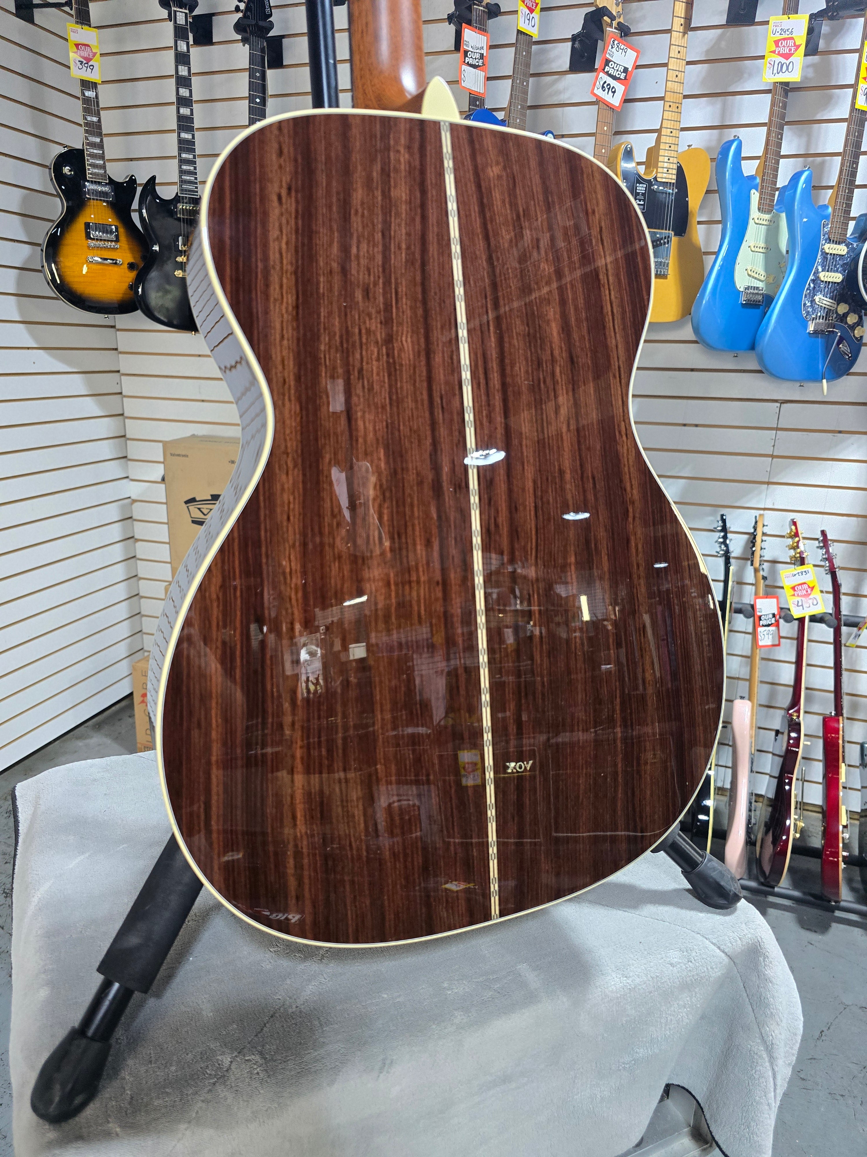 Martin OM-28 Standard Series Left-Handed Acoustic Guitar - Natural with Aging Toner