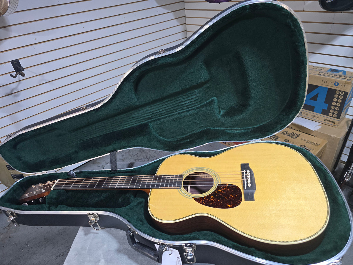 Martin OM-28 Standard Series Left-Handed Acoustic Guitar - Natural with Aging Toner