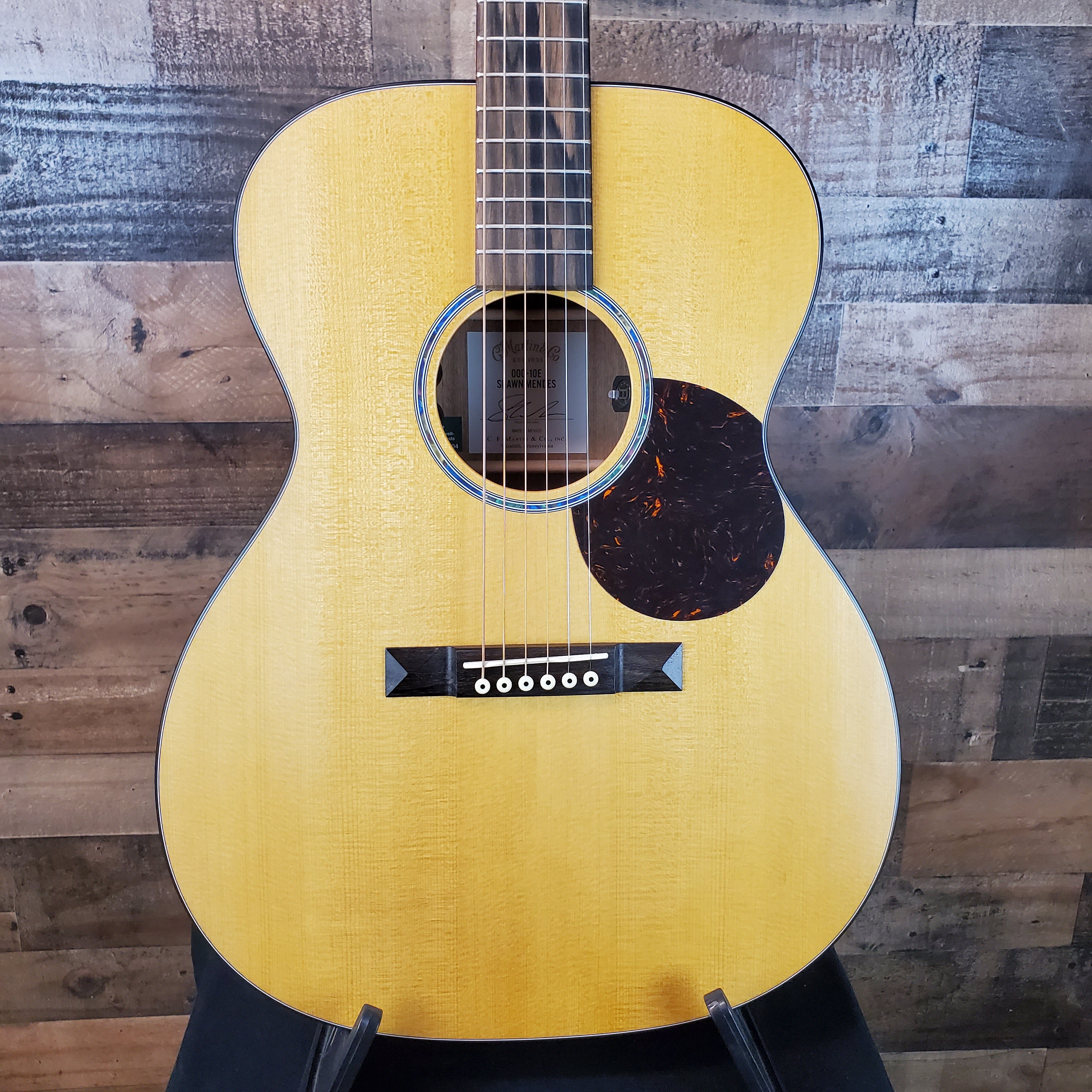 Martin 000-10E Shawn Mendes Acoustic-electric Guitar Natural