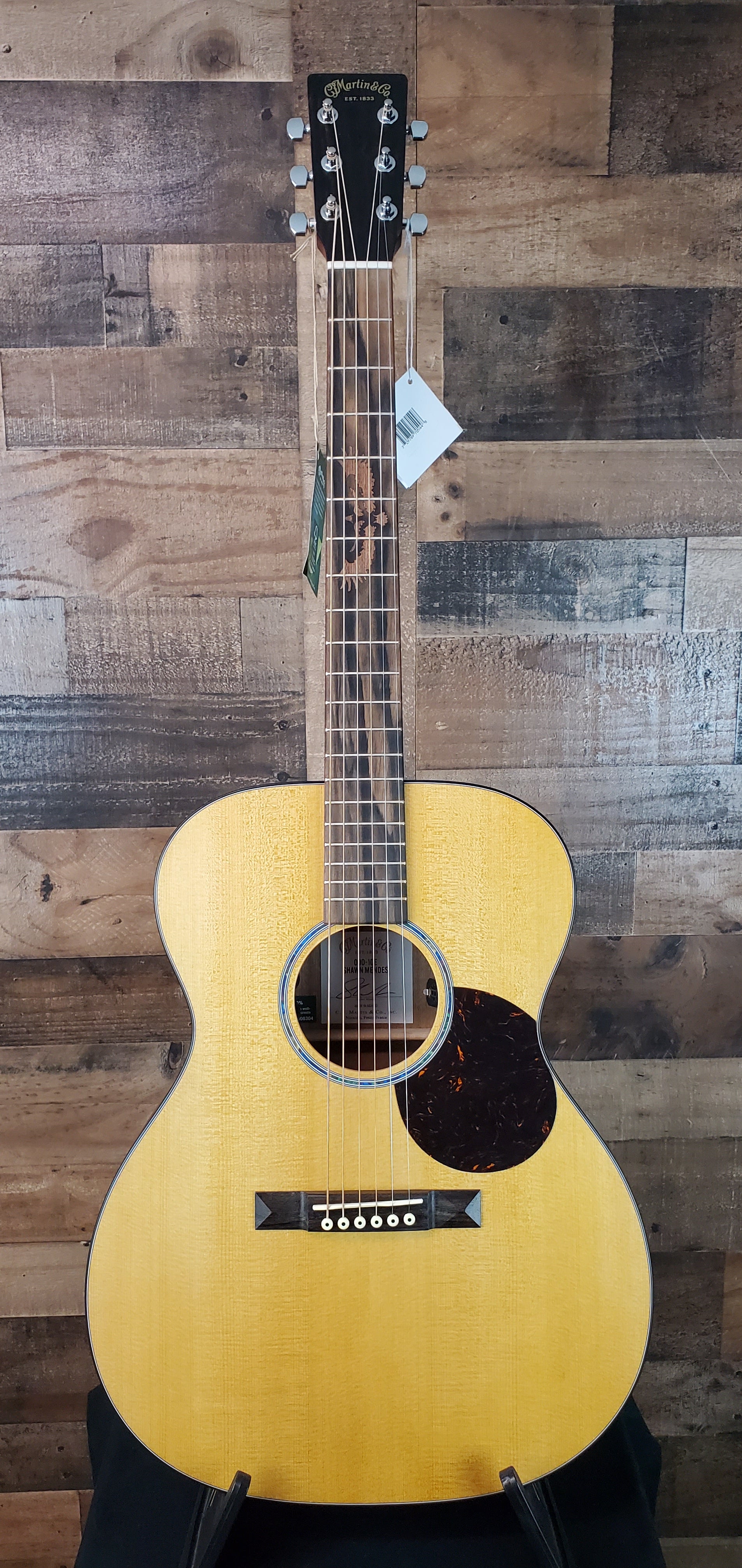 Martin 000-10E Shawn Mendes Acoustic-electric Guitar Natural