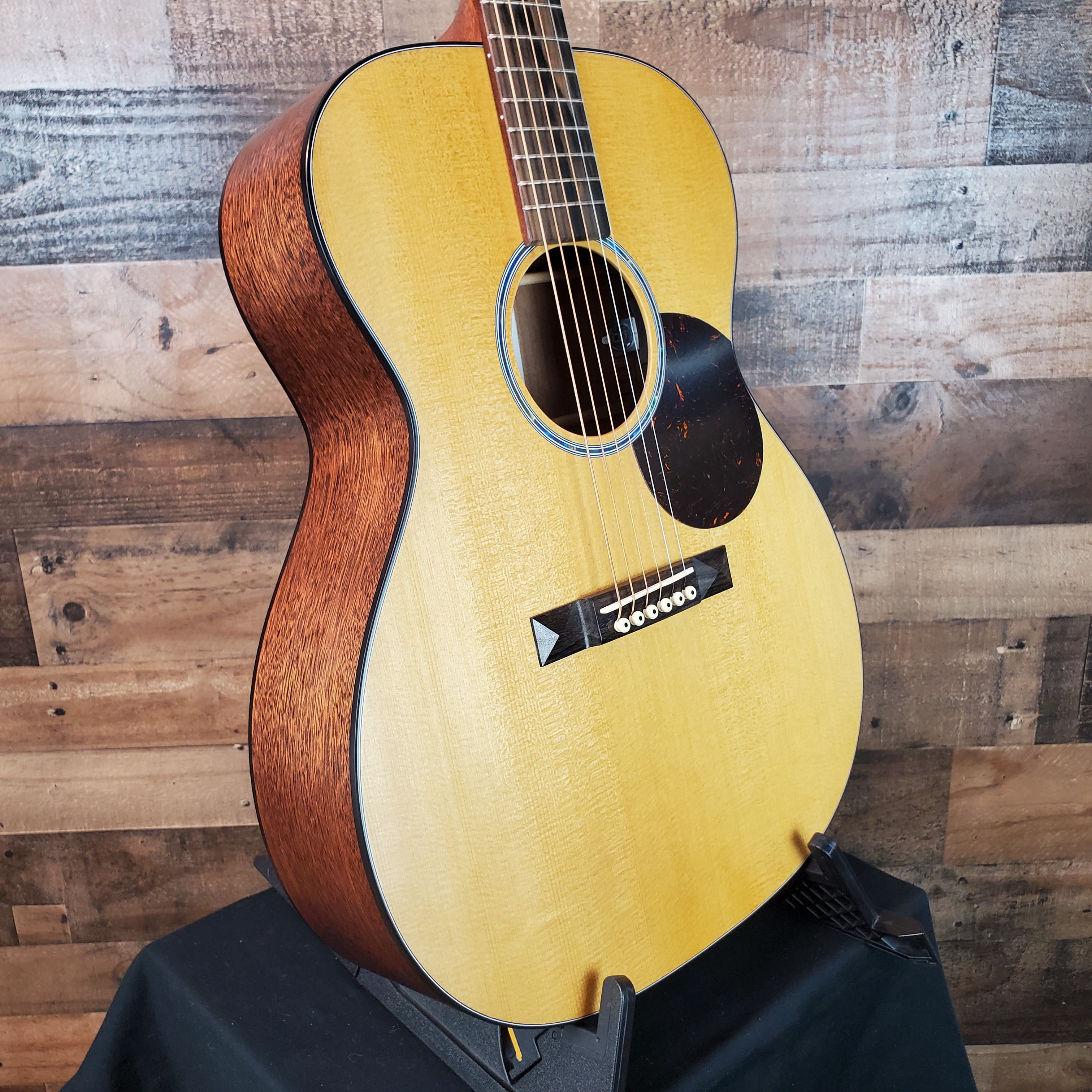 Martin 000-10E Shawn Mendes Acoustic-electric Guitar Natural