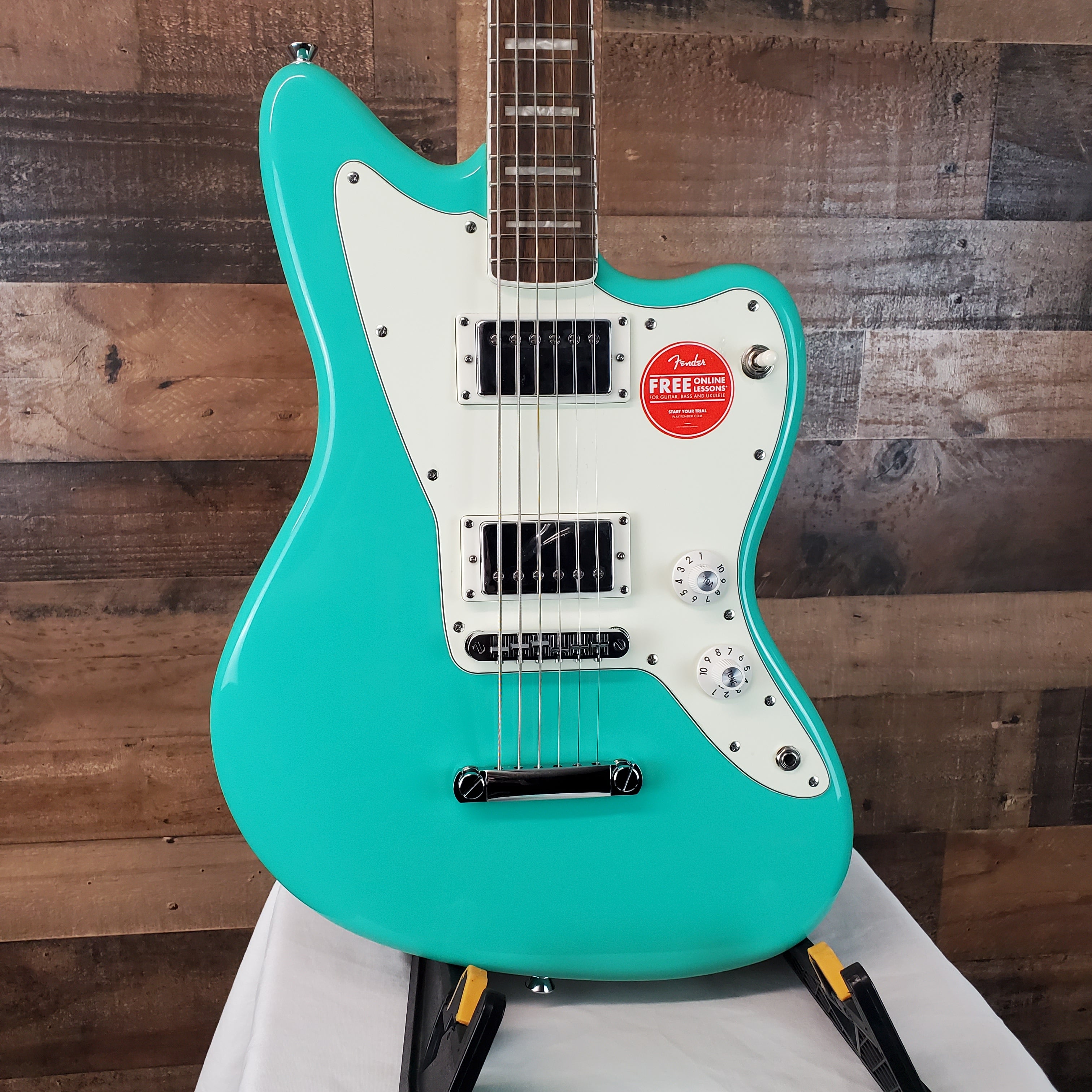 Squier Paranormal Baritone Jazzmaster HH Sea Foam Green