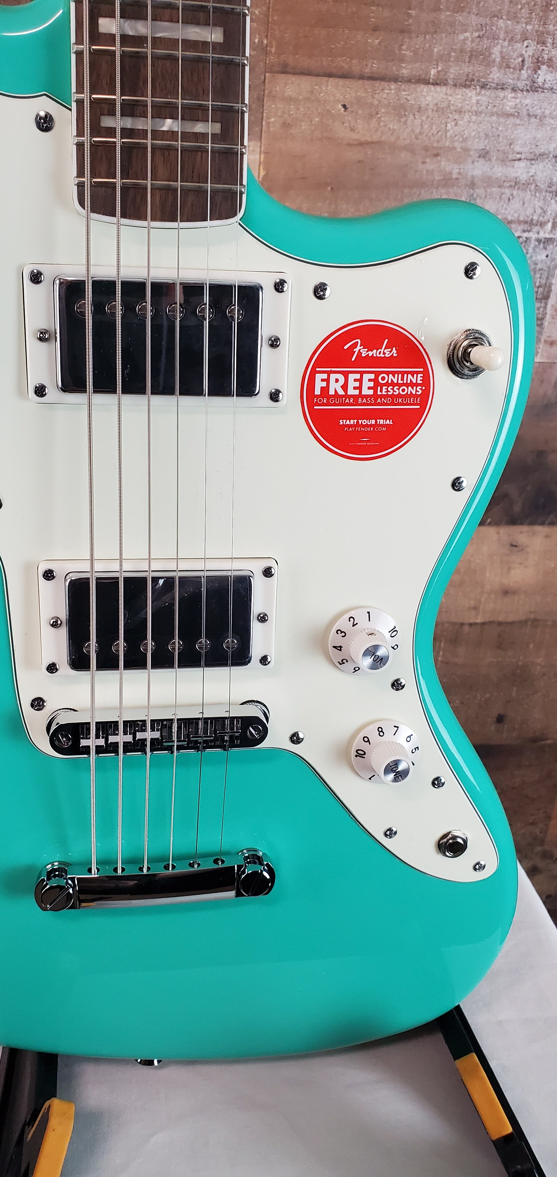 Squier Paranormal Baritone Jazzmaster HH Sea Foam Green