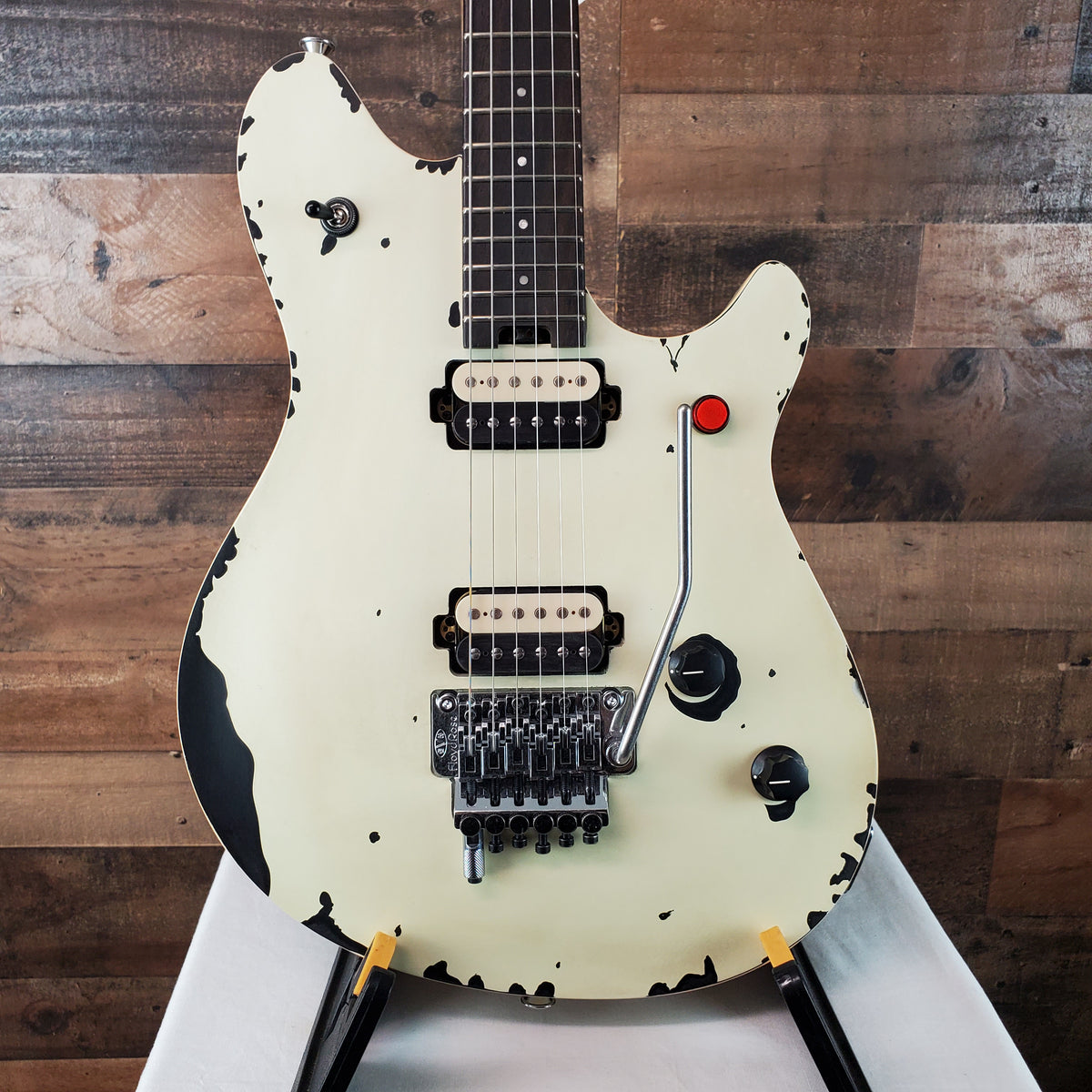EVH Limited-edition Wolfgang Special 2015 Electric Guitar - Distressed Ivory