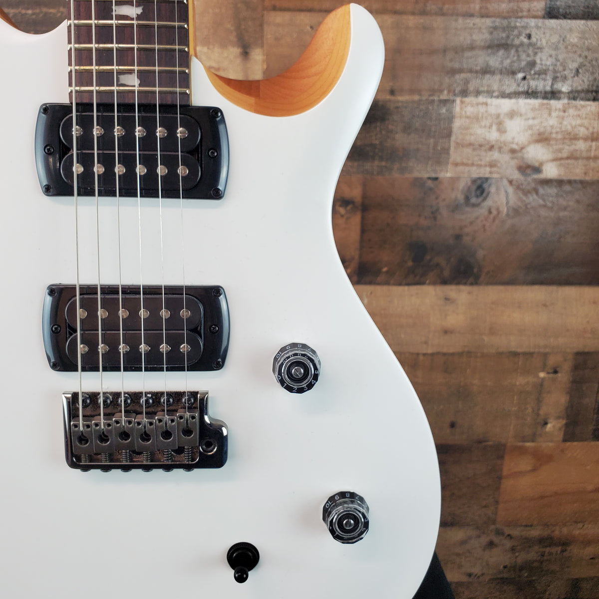 PRS SE CE 24 Satin - Flat White Top, C&M Exclusive - Black / Smoked Hardware