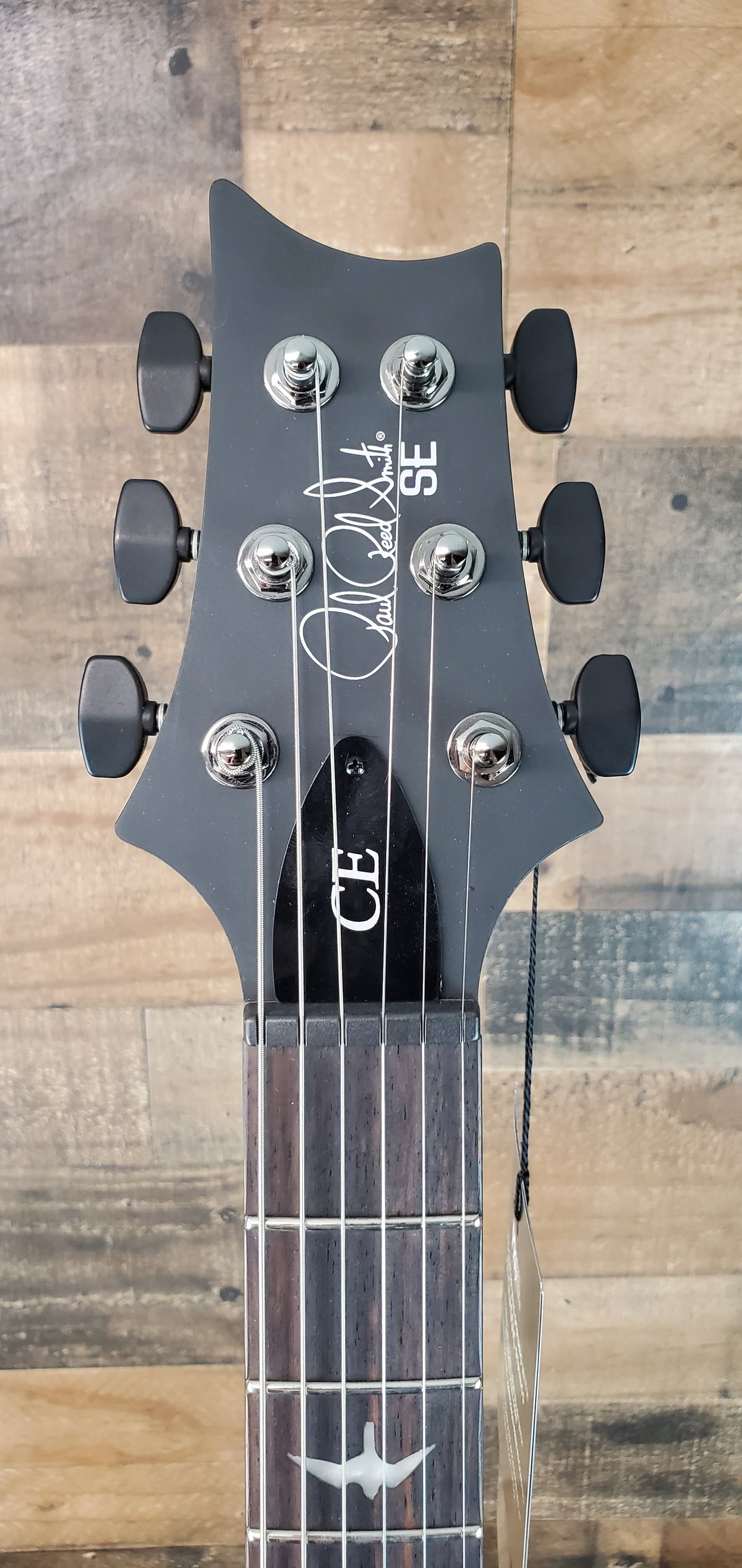 PRS SE CE 24 Satin - Flat White Top, C&M Exclusive - Black / Smoked Hardware