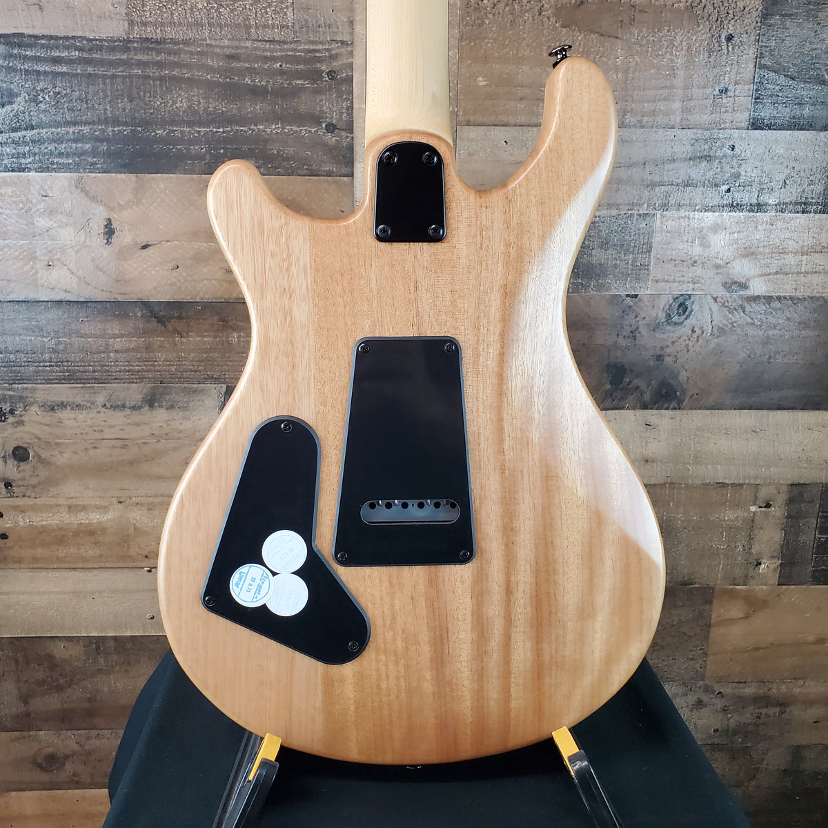 PRS SE CE 24 Satin - Flat White Top, C&M Exclusive - Black / Smoked Hardware